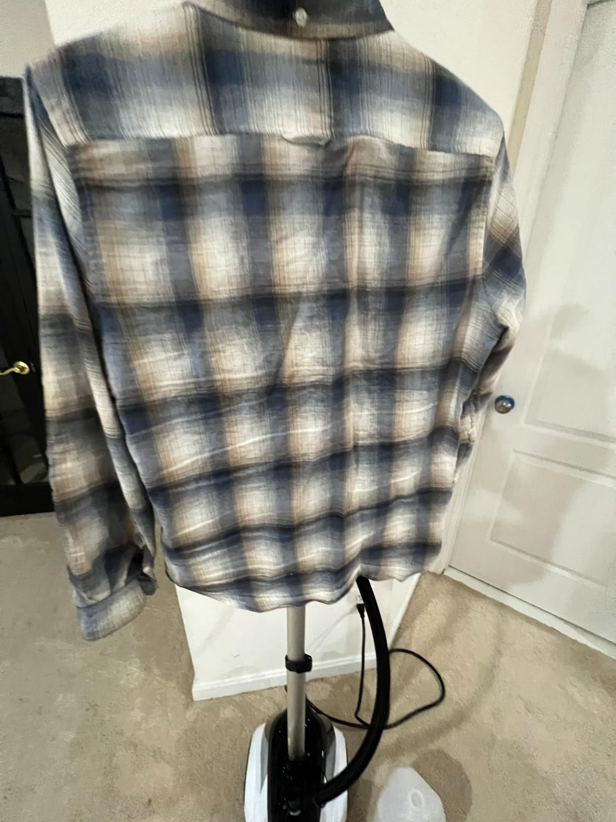 True & Tidy Heavy Duty Commercial Full Size Standing Garment Steamer for Clothes with Extra Large 3L (101 oz) Water Tank for 90+ mins of Steam Time, 1800 watts of Powerful Steam, 3 Settings, Gray customer photo 2