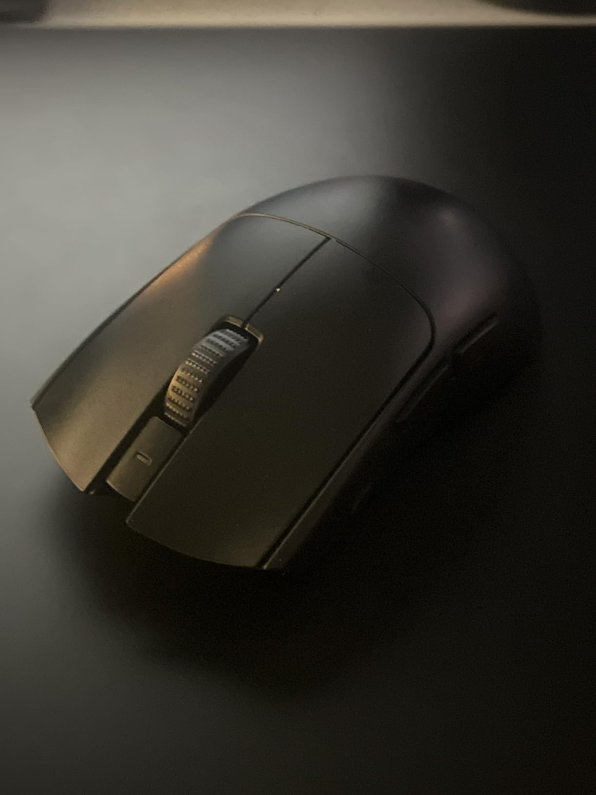 Razer Viper V3 Pro Wireless Esports Gaming Mouse: Symmetrical - 54g Lightweight - 8K Polling - 35K DPI Optical Sensor - Gen3 Optical Switches - 8 Programmable Buttons - 95 Hr Battery - Black customer photo 2