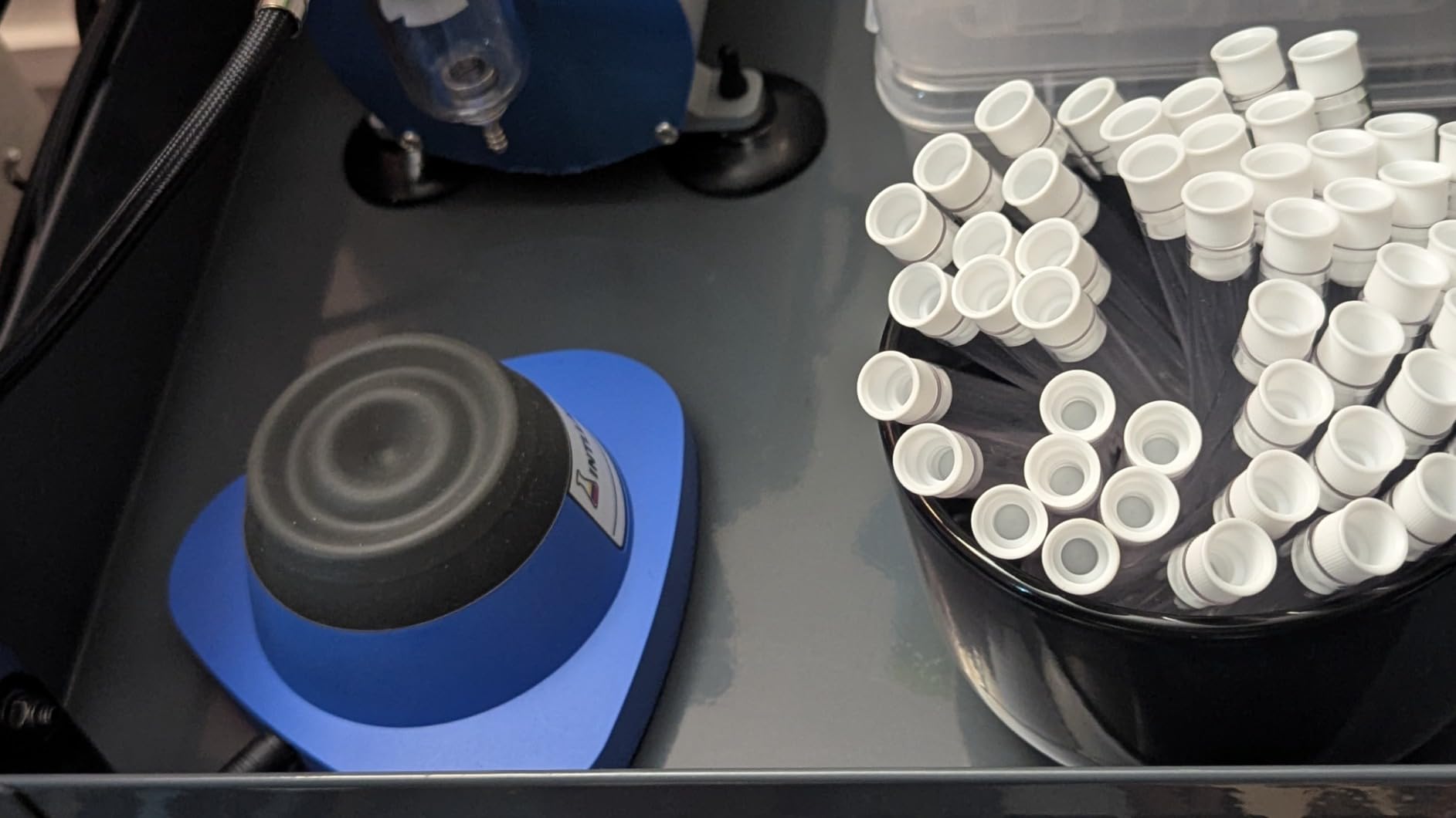 Mini Vortex Mixer with Touch Function, Lab Mixing, Nail Polish,Eyelash Adhesives and Acrylic Paints Mixing, Lab Vortexer for Tubes,Include 120 pcs Stainless Steel Mixing Balls customer photo 1