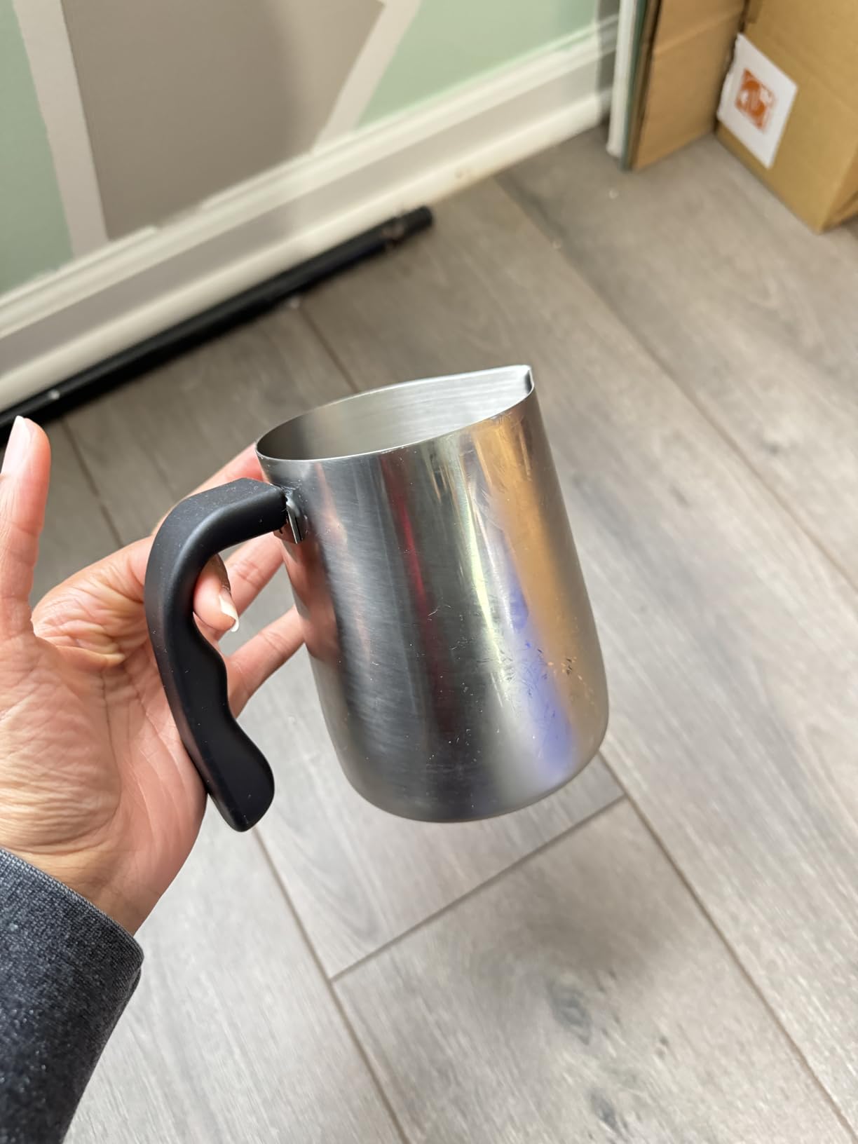 SAEUYVB Light Candle Making Pouring Pot, Holds for 4 pounds, Aluminum Wax Melting Pot with Heat-Resistant Handle and Dripless Pouring Spout for Candle Making,3L customer photo 1