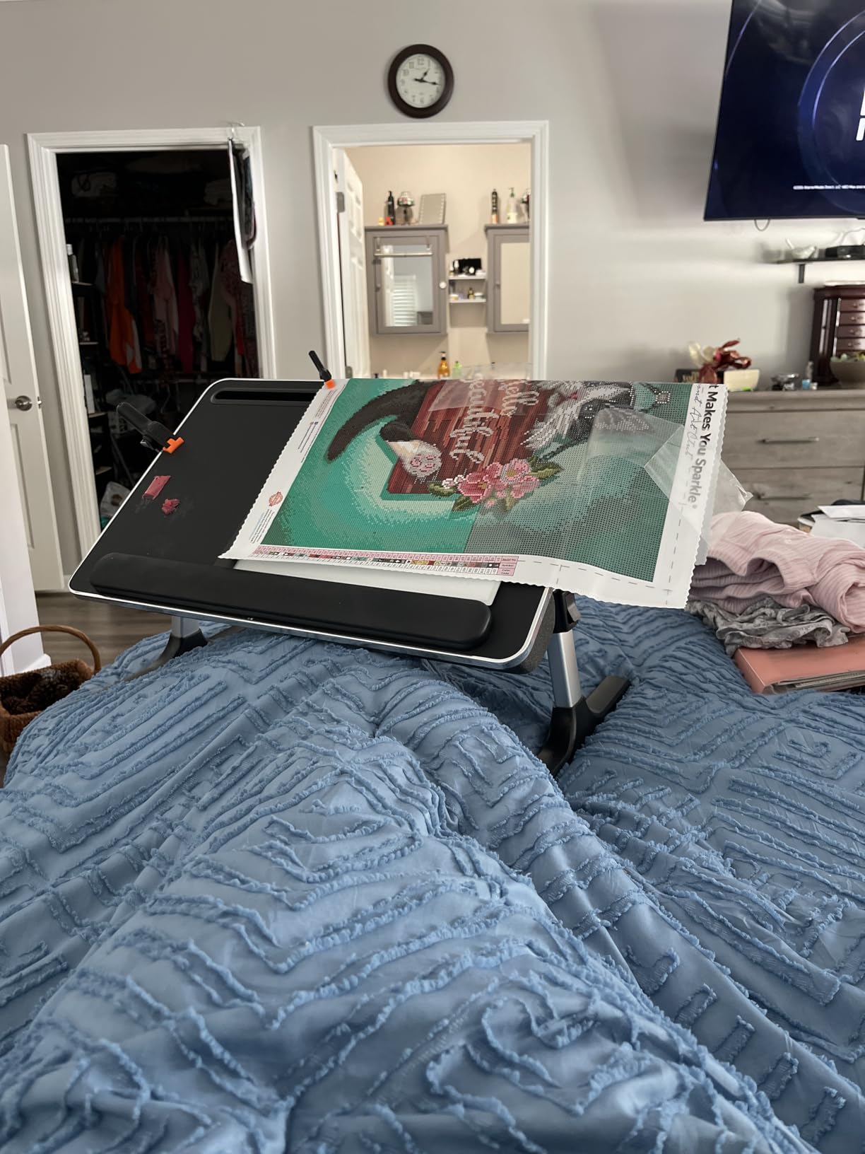 FoldWise 2-in-1 Lap & Bed Desk with Soft Cushions - Adjustable Height & Angle, Foldable Laptop Stand for Bed & Couch - Wrist Rest, iPad Holder, Stopper & Non-Slip Leather - Bed Table for Adults & Kids customer photo 1