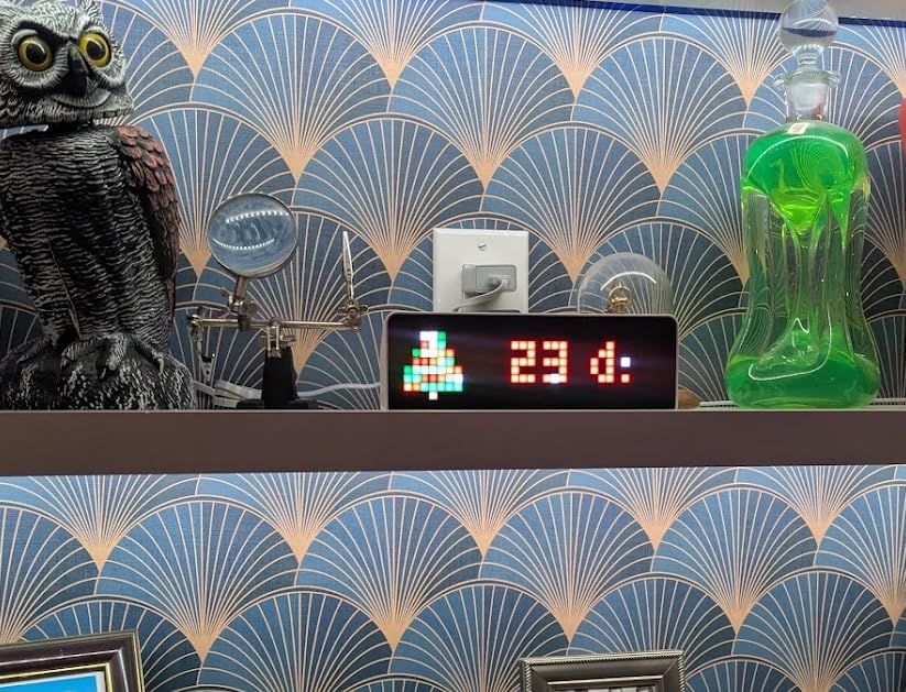 ULANZI TC001 Smart Pixel Clock, Gaming Setup Digital Alarm Clock with Weather - Awtrix Simulator - WiFi Connect, Social Media Counter, Retro Pixel Art Clock for Gaming Room,Bedside, Office Decor customer photo 1