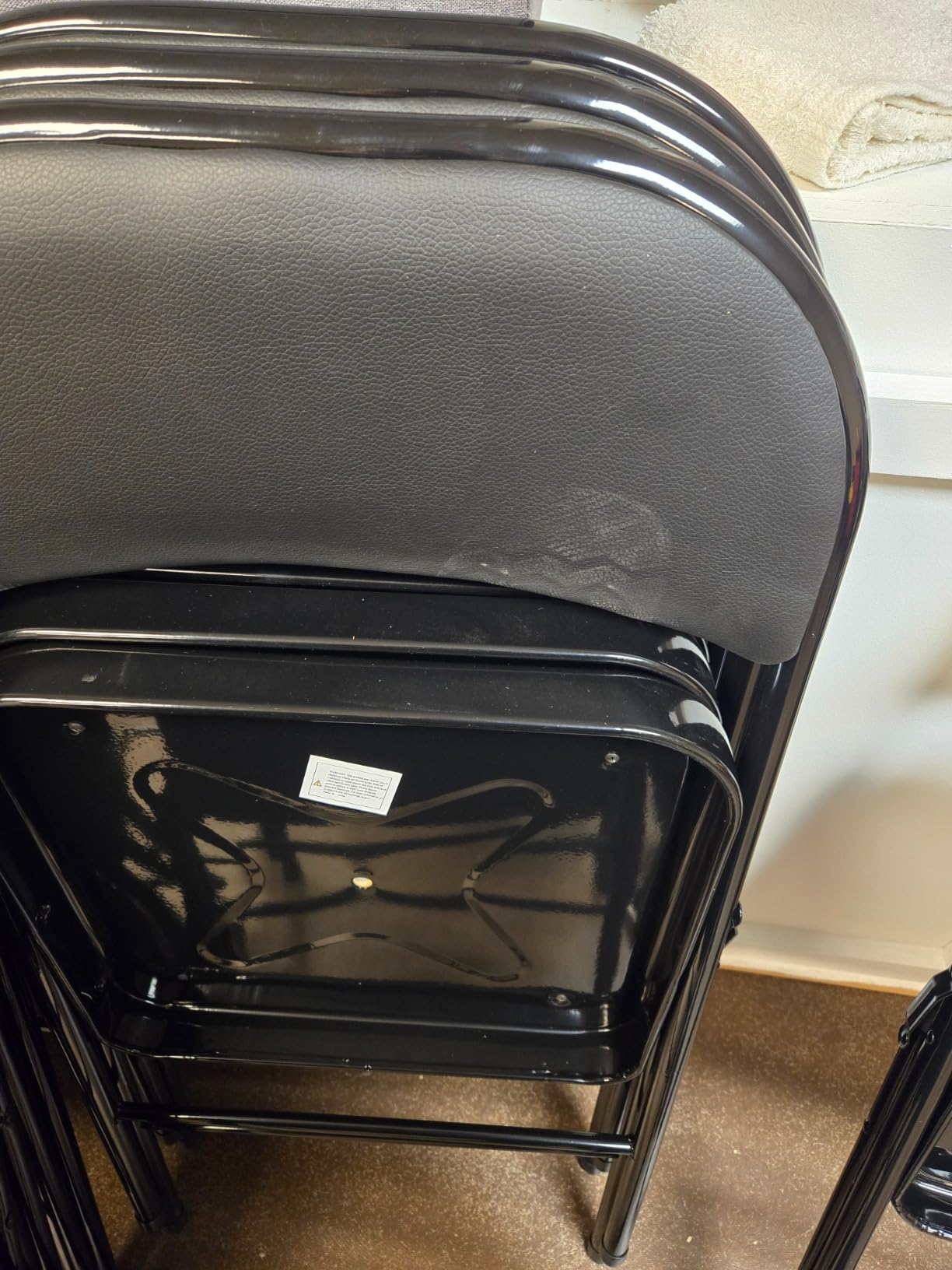 VINGLI 10 Pack Folding Chairs with Padded Seats, Metal Frame with Pu Leather Seat & Back, Capacity 350 lbs, Black customer photo 2