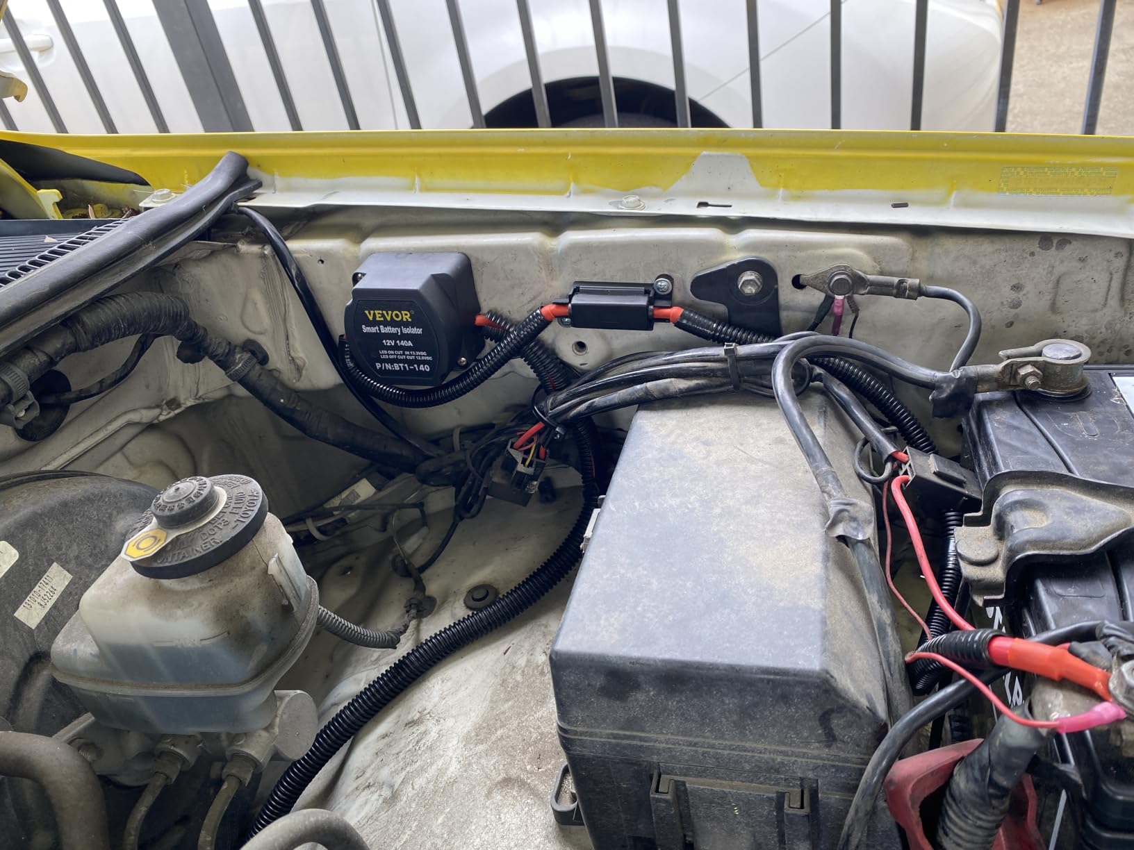 VEVOR Split Charge Relay Kit, 6mtr 12V, Automatic Dual Battery Isolator Kit customer photo 1