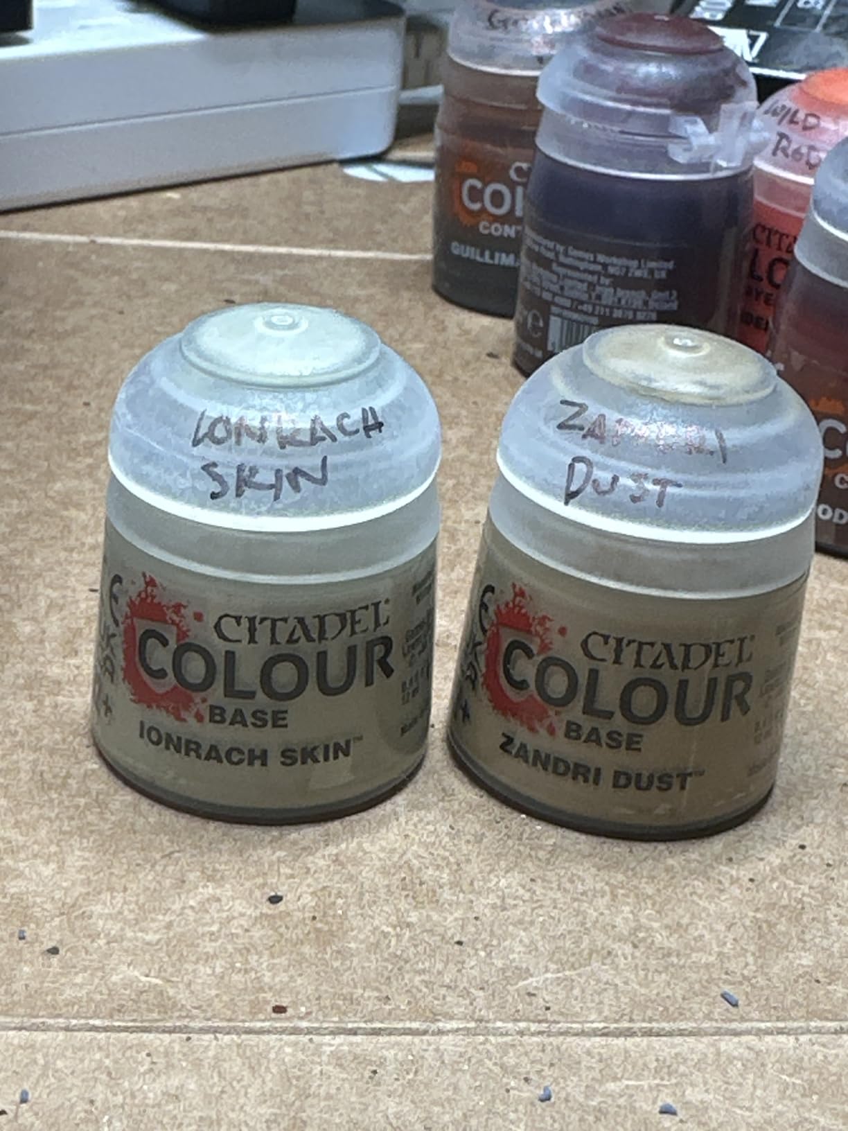 2400RPM Vortex Mixer Model Paint Shaker Mix Up to 100ML Adjustable Speed for Hobby Acrylic Paints,Nail Polish,Pigment,Eyelash Glue Adhesives,Testing Tubes customer photo 1