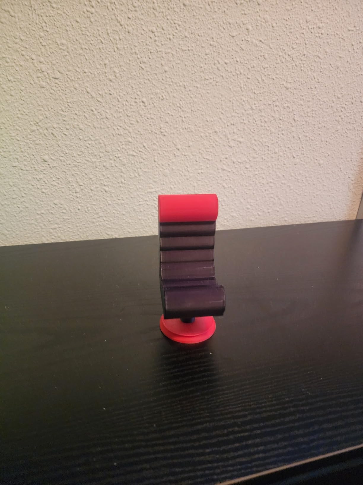 VELENTI Gamer Chair Phone Stand - Phone Holder for Smartphones, Kindles Up to 19 cm Tall - Fun Gaming Accessories for Gamers - Useful Gamer Gadgets customer photo 1