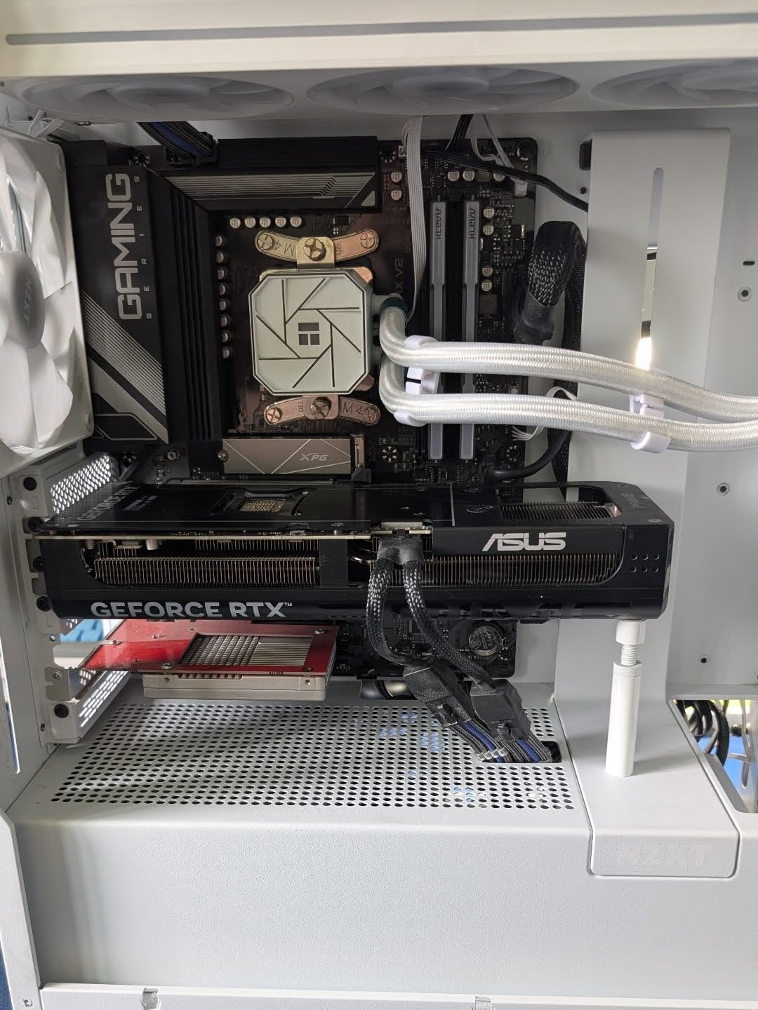NZXT F240 RGB Core - 240mm Single-Frame Fan Unit with 2 x 120mm RGB Fans - Speed & Lighting Control - High Static Pressure & Airflow - Fluid Dynamic Bearings - 8 aRGB LEDs Per Fan - White customer photo 1