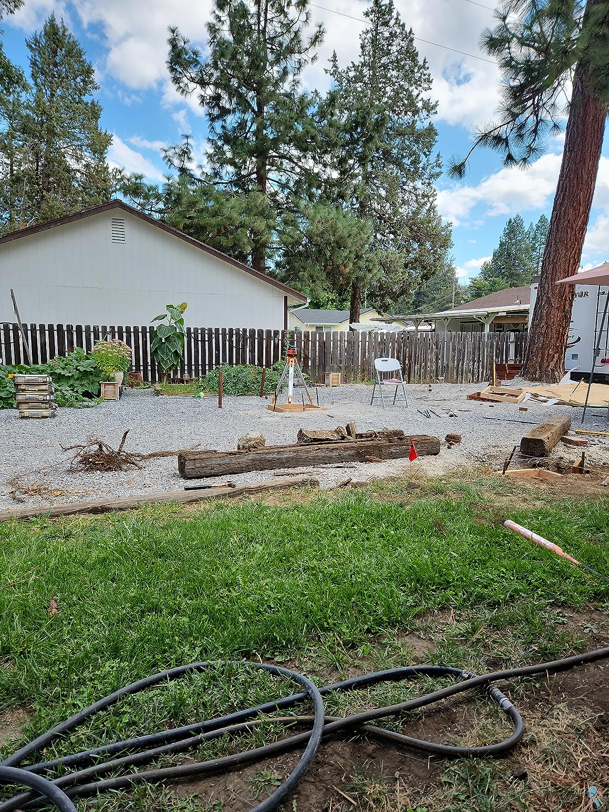 Johnson Level & Tool JRT300-RDHV-S Self-Leveling Red Dual Slope Rotary Laser System, 4,000FT Range, Lithium Ion Batteries, Magnetic Target, Laser Detector, Remote Control, Tripod and 13 FT Grade Rod customer photo 3