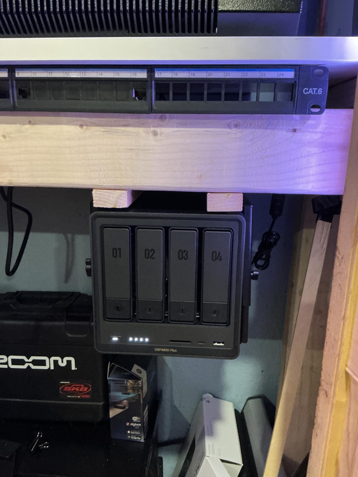 UGREEN NASync DXP4800 Plus 4-Bay Desktop NAS, Intel Pentium Gold 8505 5-Core CPU, 8GB DDR5 RAM, 128G SSD, 1 * 10GbE, 1 * 2.5GbE, 2 * M.2 NVMe Slots, 4K HDMI, Network Attached Storage (Diskless) customer photo 2