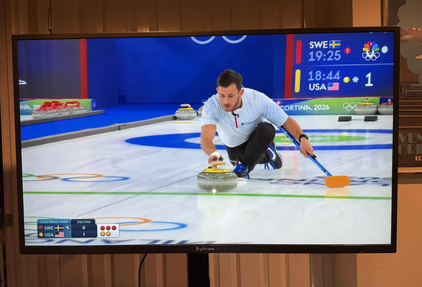 SYLVOX Outdoor TV, 55-inch Waterproof Smart TV, 2000nits Full Sun TV, 4K, Dolby Atmos, HDR 10, Weatherproof Television with Voice Assistant Remote(Pool Pro 2.0, Latest Model) customer photo 1