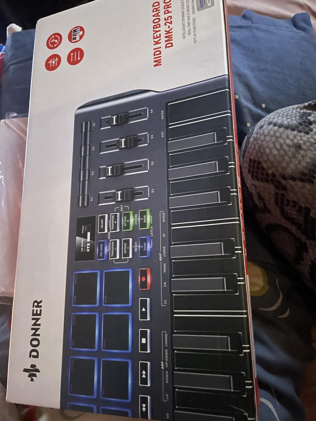 Donner USB-C MIDI Keyboard Controller, 25 Key Portable Mini MIDI Keyboard with 8 Drum Pads, OLED Display, 16 Smart Scales, Arpeggio, Replay, 4 DAW Software and 40 Teaching Courses, DMK 25 Pro Black customer photo 2