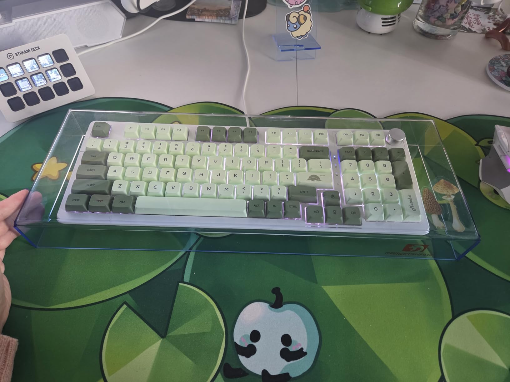 ZIYOU LANG KC04 Acrylic Clear Transparent Keyboard Cover(17.4 * 6.5 * 1.89 inch) with Dustproof Waterproof Anti-hit Anti-cat Protective Case for Standard 98Key Mechanical Gaming Keyboard customer photo 2