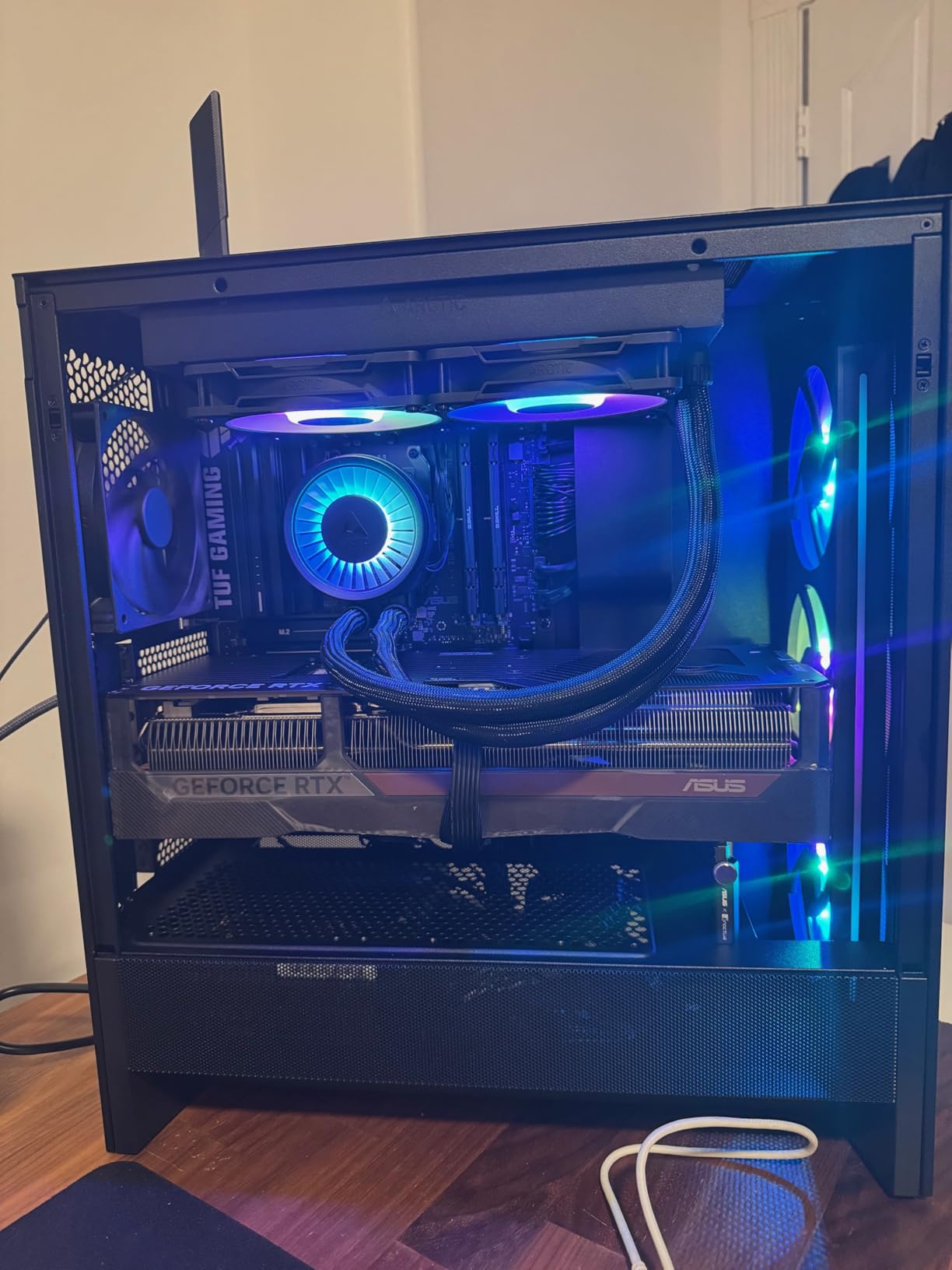 H5 Flow RGB 2024 - Compact ATX Mid-Tower PC Gaming Case - High Airflow - F360 RGB Core (CV) Included - 360mm Front & 240mm Top Radiator Support - Cable Management - Tempered Glass - Black customer photo 2