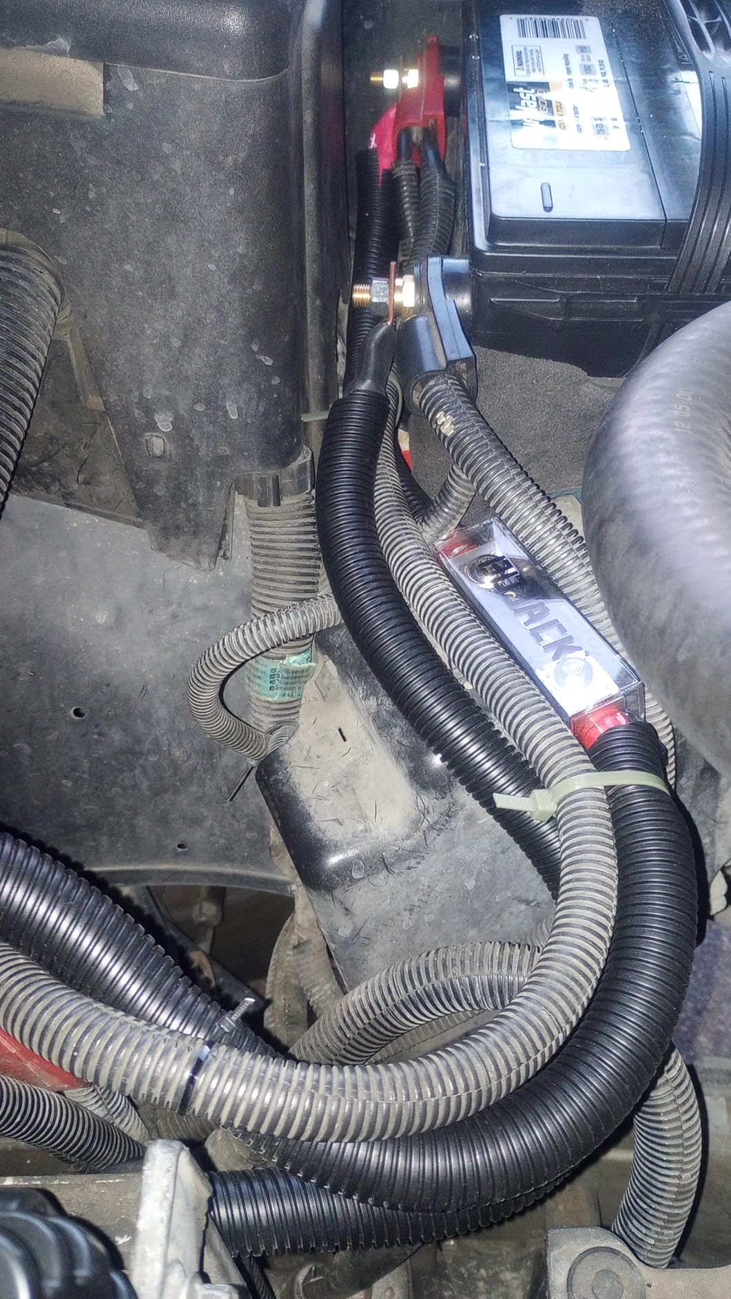 CrocSee 25ft - 1/2 inch Flame Retardant Split Wire Loom Tubing with Installation Tool - Flexible Wire Covers Cord Protectors - Black customer photo 2