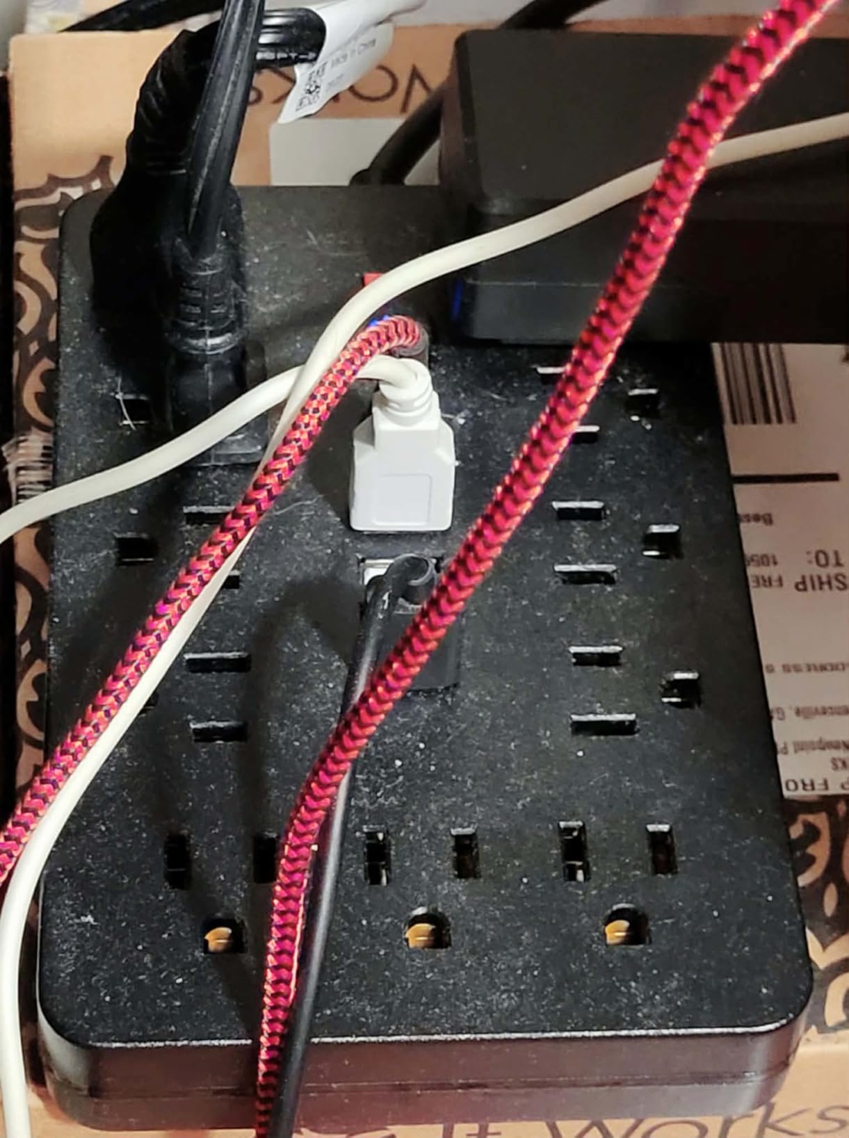 6 FT Flat Plug Surge Protector Power Strip,11 Multiple AC Outlets with 6 USB Ports (2 USB C), 6 Feet Extension Cord, 1250W/10A, One Touch Switch Button, 17 in 1 Compact powerstrip customer photo 1