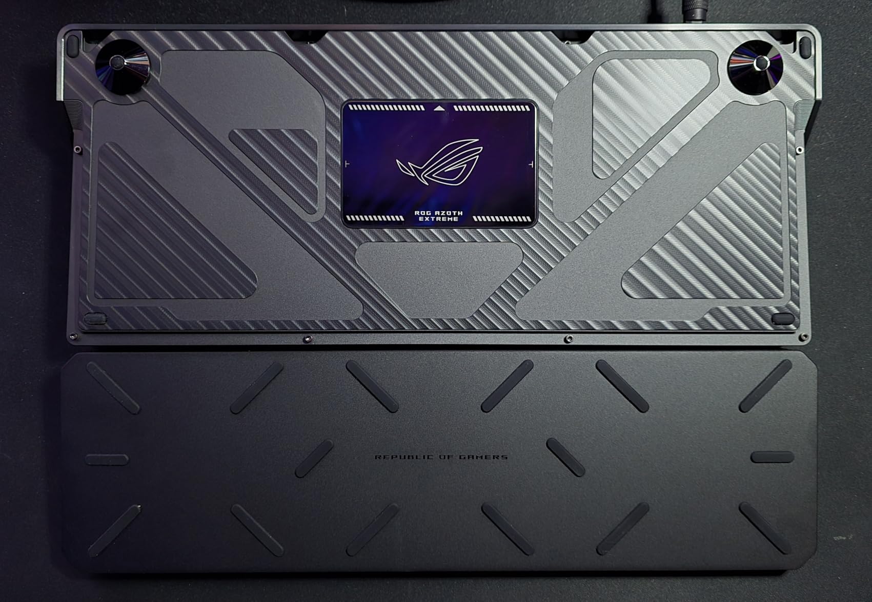 ASUS ROG Azoth Extreme Wireless Mechanical Gaming Keyboard - 75% TKL, ROG NX Snow Linear Switches, PBT Keycaps, Aluminum Chassis, Carbon Fiber, Gasket Mount, Color OLED Screen customer photo 1