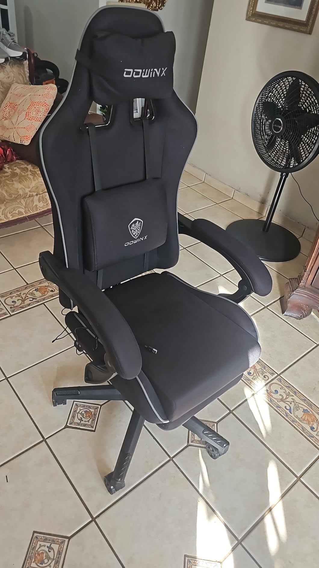 Dowinx Gaming Chair Fabric with Pocket Spring Cushion, Massage Game Chair Cloth with Headrest, Ergonomic Computer Chair with Footrest 290LBS, Black customer photo 2