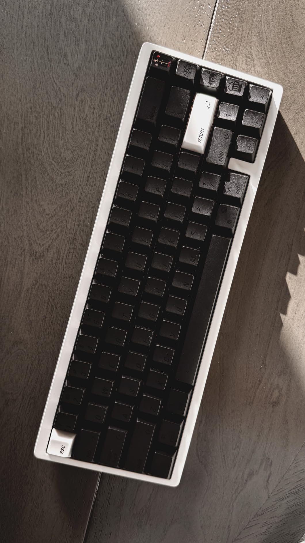 Glacier Weikav NUT65, 65% Mechanical Keyboard Kit, Wireless Tri-Mode/Wired Detachable USB-C, Hot-Swappable, Dual Gasket Mount, CNC Aluminum Case, RGB Backlight, ANSI Layout (Red, Premium Cable) customer photo 1