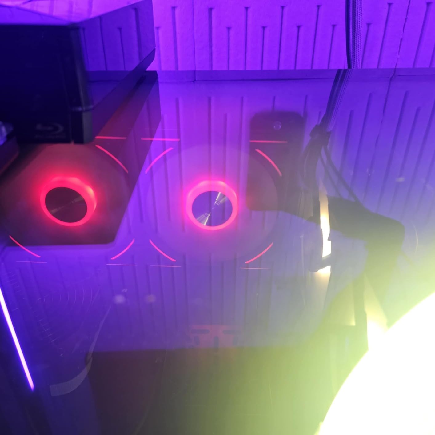 Lian Li UNI Fan SL-Infinity Fan Hub Controller - 4-Pin PWM & 5V 3-Pin ARGB Control Box, Compatible with SL-INF 120/140 Series, Supports Up to 16 UNI Fan SL-Infinity (Non-Wireless) Fans customer photo 2