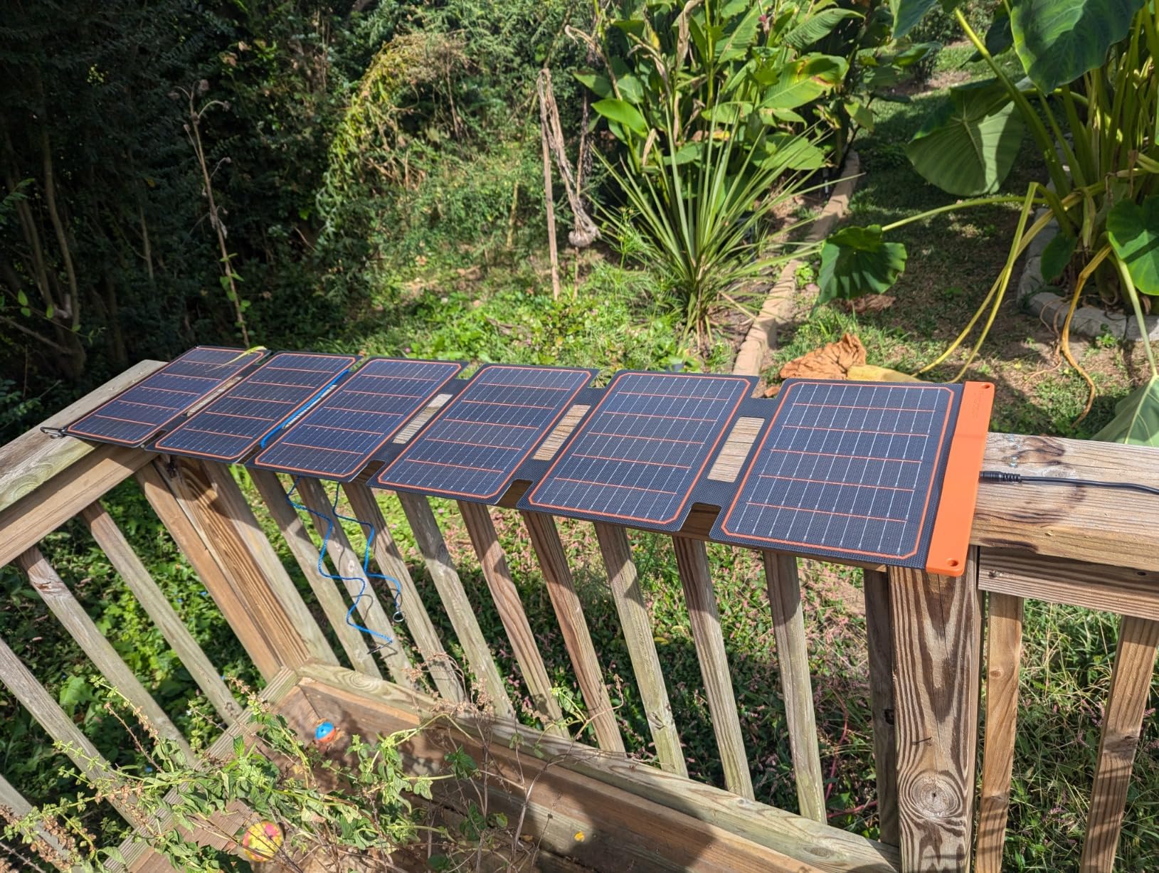 FlexSolar 60W Foldable Solar Panel, Portable Solar Charger with USB-C/USB-A QC3.0/DC 20-28V Port, IP67 Waterproof Solar Panel for RV Camping Backpacking Compatible with Phone Small Power Station customer photo 1