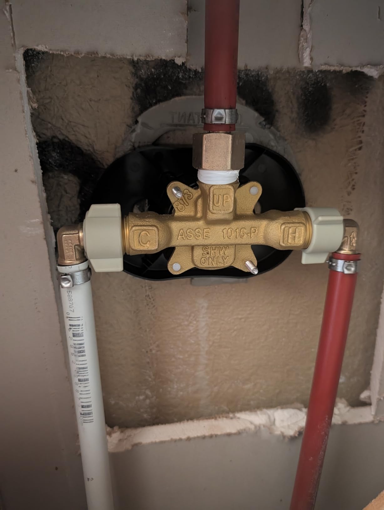 iCrimp Ratchet PEX Cinch Tool with Removing Function for 3/8-in, 1/2-in, 3/4-in, 1-in Stainless Steel Clamp, PEX Crimper with 20PCS 1/2-in, 10PCS 3/4-in PEX Clamps and Pipe Cutter- All in One customer photo 2