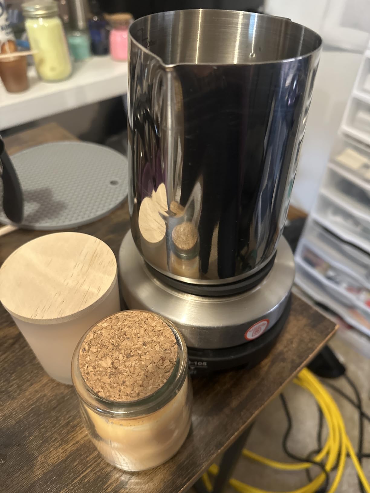 CasaCulina 2025 New Candle Making Kit with Hot Plate, Candle Making Supplies with Wax Melting Pot, Stirring Spoon, Anti-Scalding Pad, Candle Wicks, Wooden Wick Holders, Candle Making Pouring Pot customer photo 1