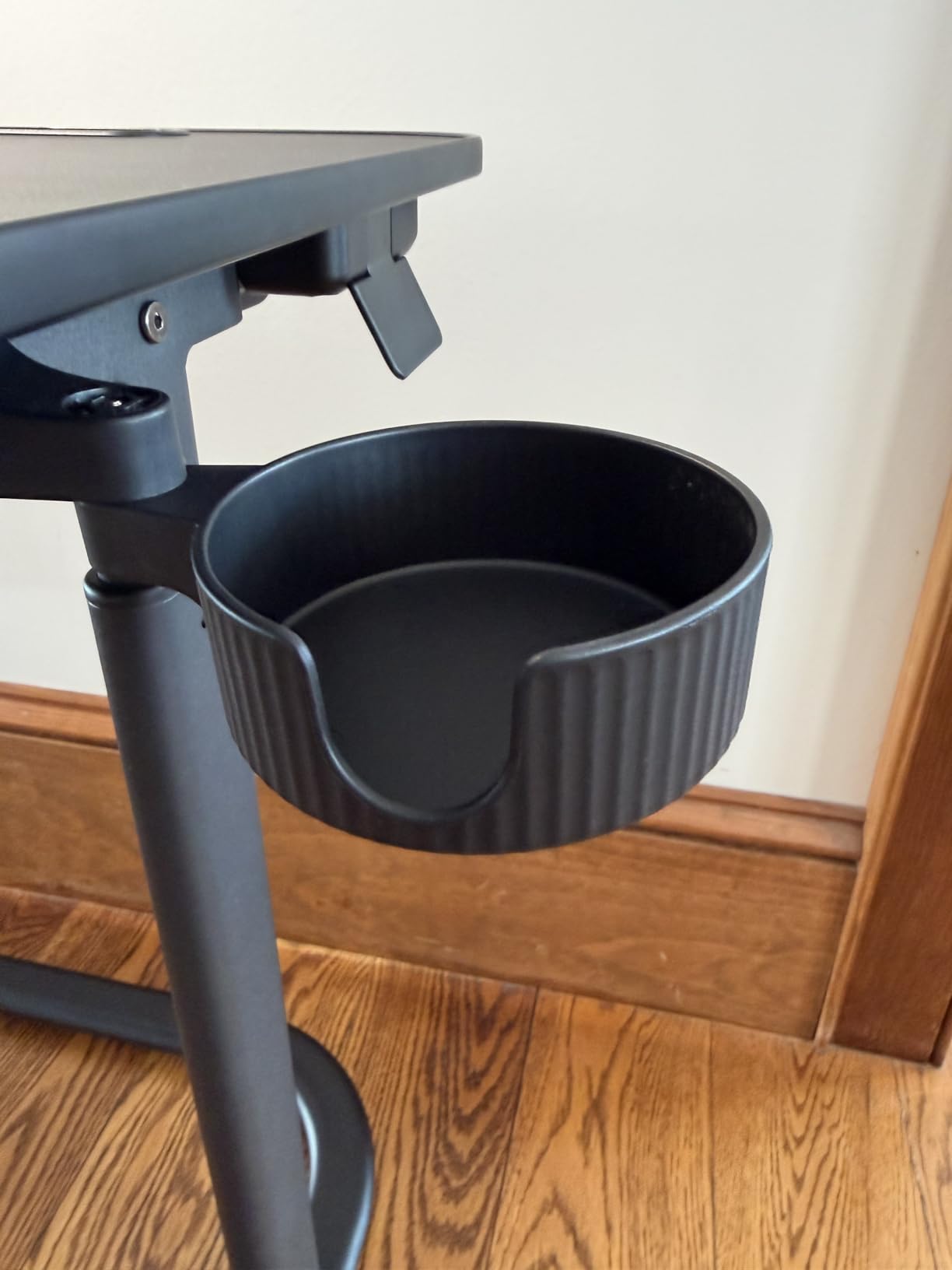 SAIJI XXL Extra Large TV Tray Table，Height & Tilt Adjustable Heavy Duty TV Trays for Eating, Working, Writing,Drawing, Recliner Table Couch Desk with LED Light, Cup Holder, Bookstand customer photo 2