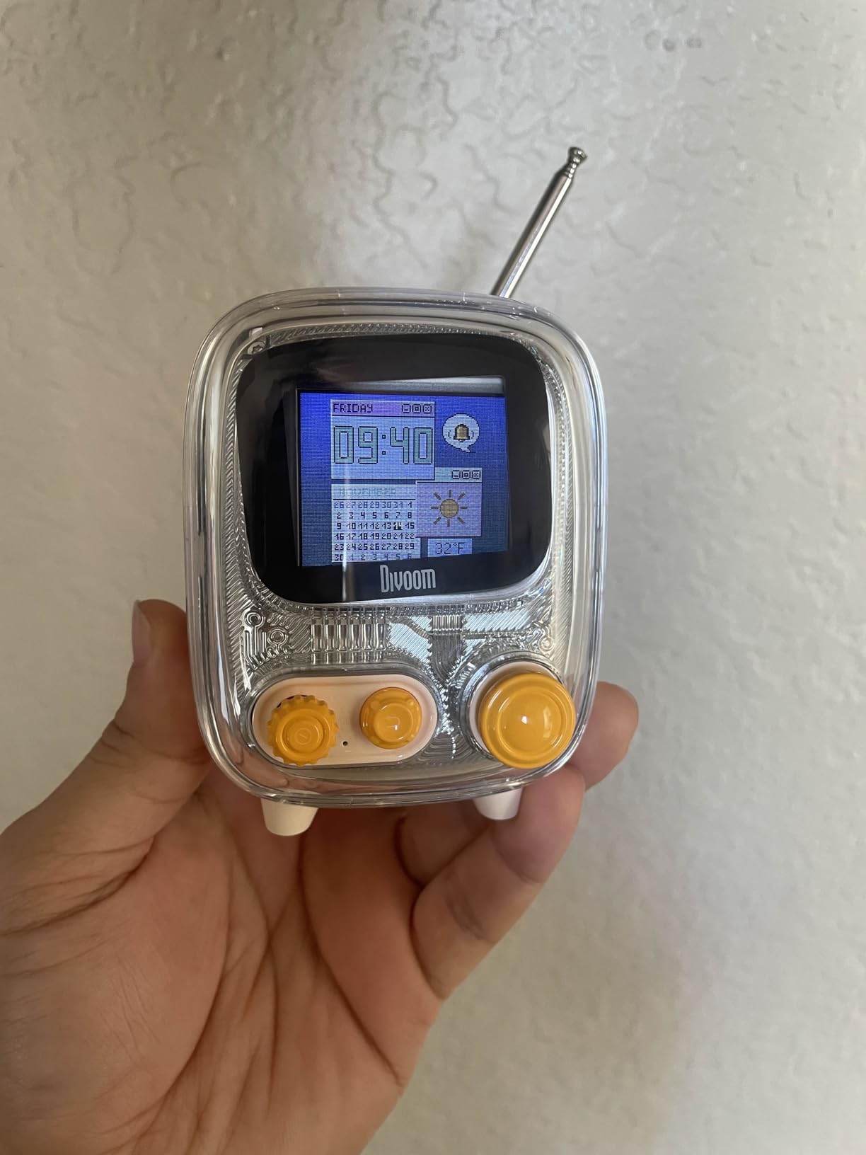 Divoom Tiivoo-2 Retro Bluetooth Speaker with FM Radio,Pixel Art Portable Mini Cute Wireless Small Speaker,Vintage Decor Suitable for Party Office Desk Home Bedroom Kitchen,Gifts for Women Men,Pink customer photo 1