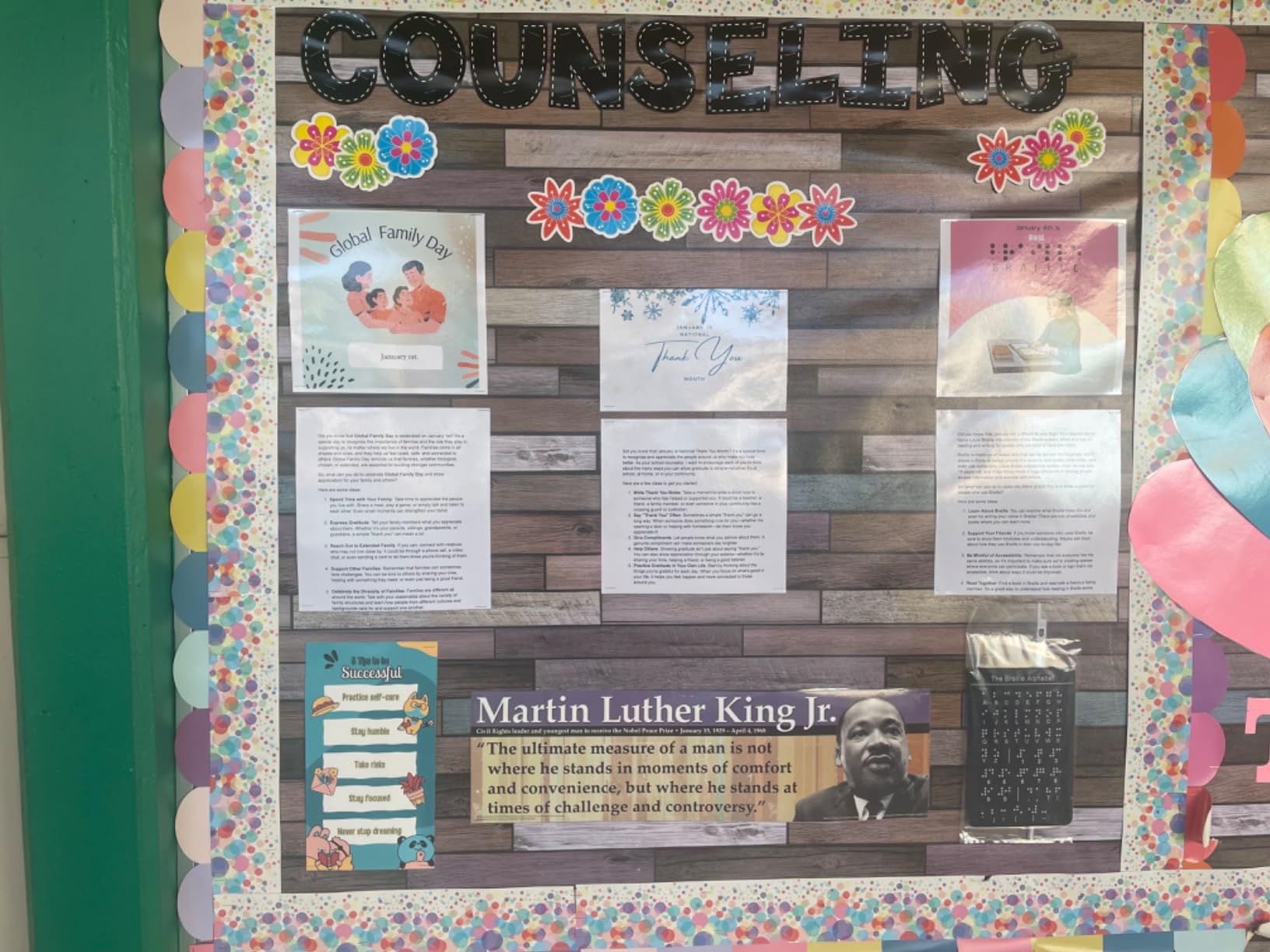 Braille Alphabet Board,Braille English Alphabet with Raised Dots, Numbers & Punctuation Braille Learning for Beginners, Braille Teaching Aid for Blind Children, Adults-7.5 x 5 inches-Black customer photo 1