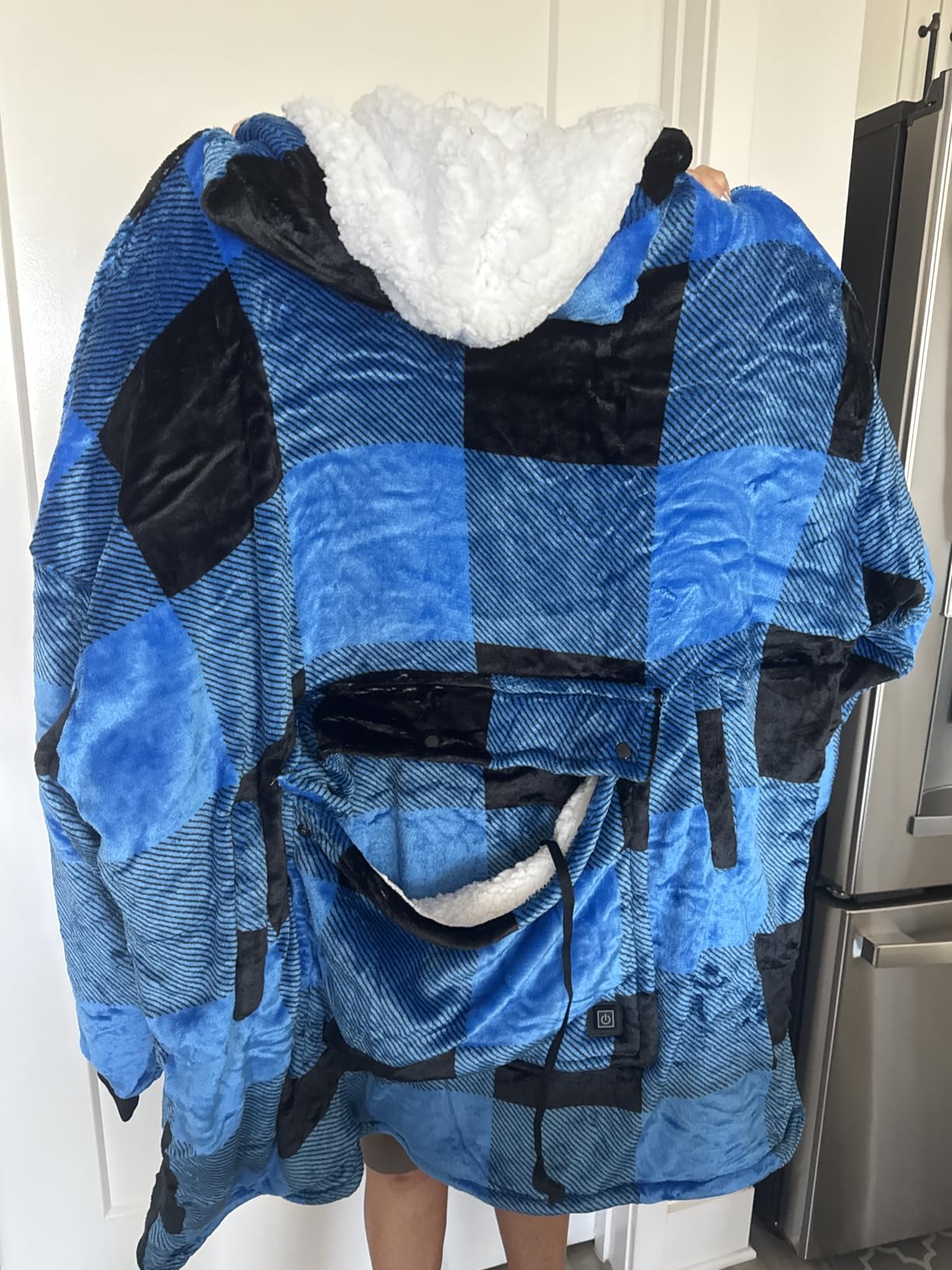 Wearable Heated Blanket Hoodie,USB Heated Blanket Electric Wearable Blanket,Electric Blanket with Sherpa Fleece Flannel,Giant Pocket,3 Heat Settings,3 Hours Auto Shut-off (No Power Supply) customer photo 2