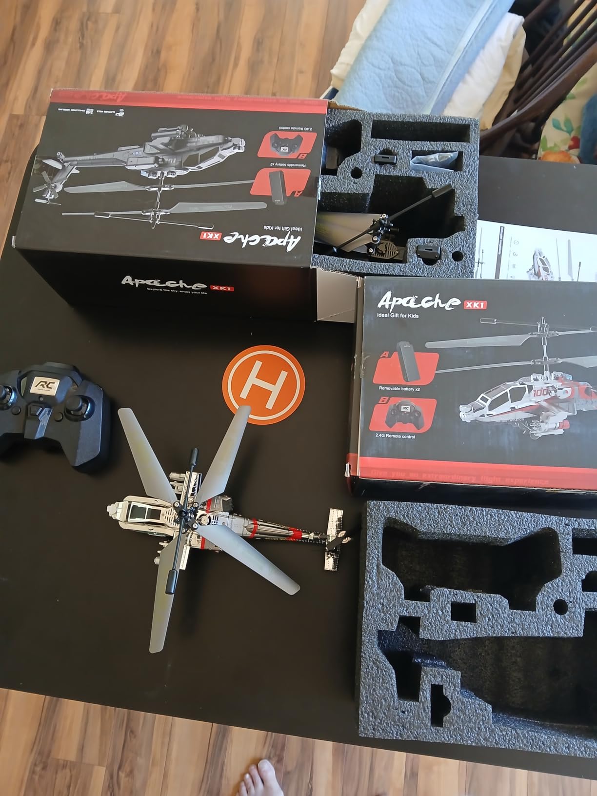 XIKOTEC RC Helicopter, Remote Control Helicopter Toy for Kids, Beginners and Adults with Altitude Hold, Gyro & LED Light, 2 Batteries & USB-C Charging, Gift for Boys Ages 8-12 (Green) customer photo 1