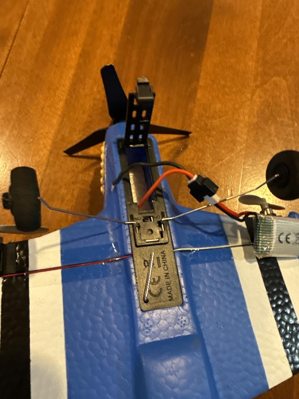 3 Channel RC Plane P-51D Mustang, Remote Control Airplane Ready to Fly, 2.4GHz 6-axis Gyro Stabilizer, Easy to Fly for Kids & Beginners customer photo 2