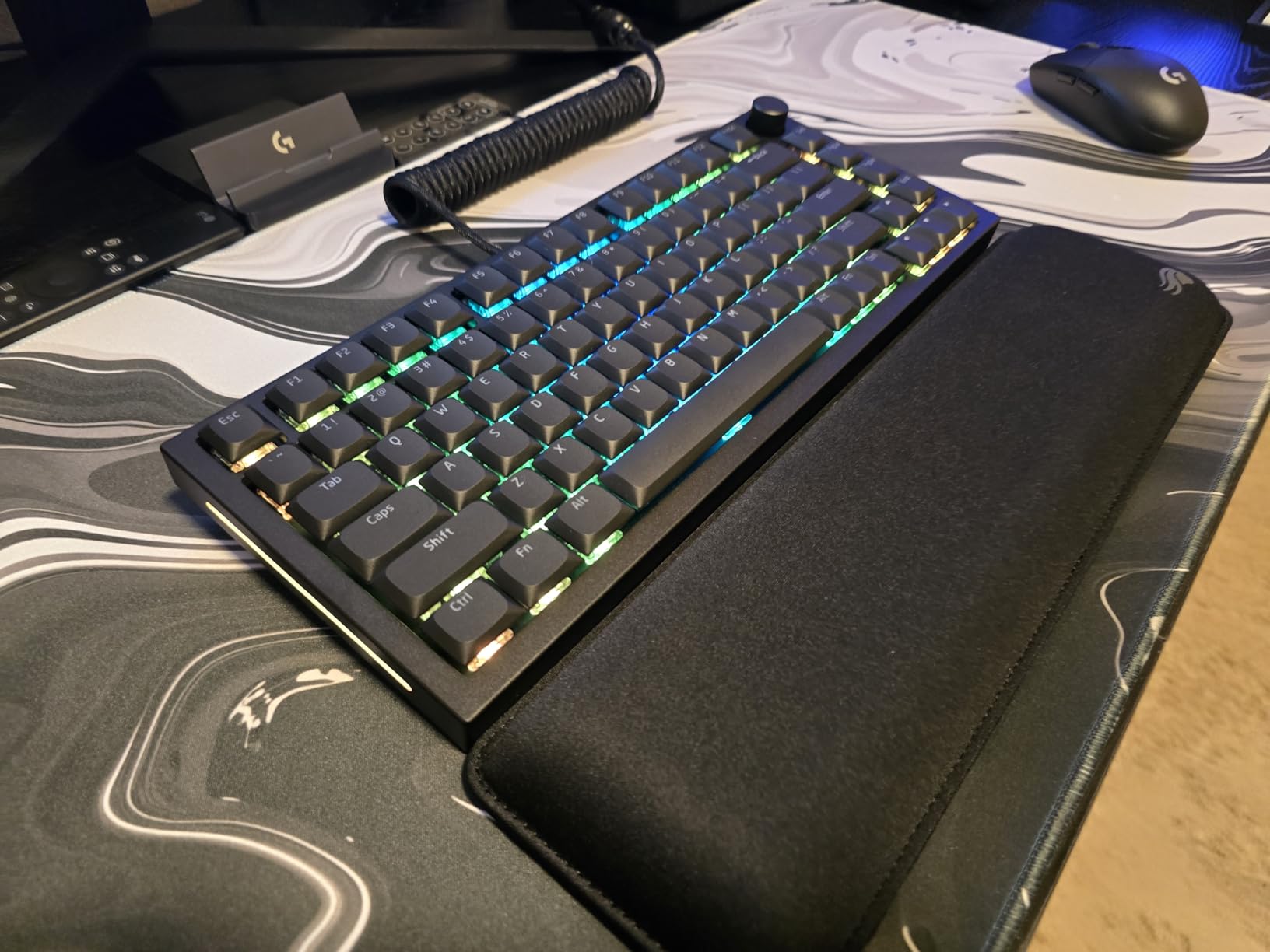Glorious Gaming - GMMK 3 PRO Barebones Custom Keyboard Kit w/Knob, Custom Modular Aluminum Body & Gasket System, Hotswappable 75% Keyboard, Sound Dampening Foam, Aluminum Switch Plate ANSI (Black) customer photo 1
