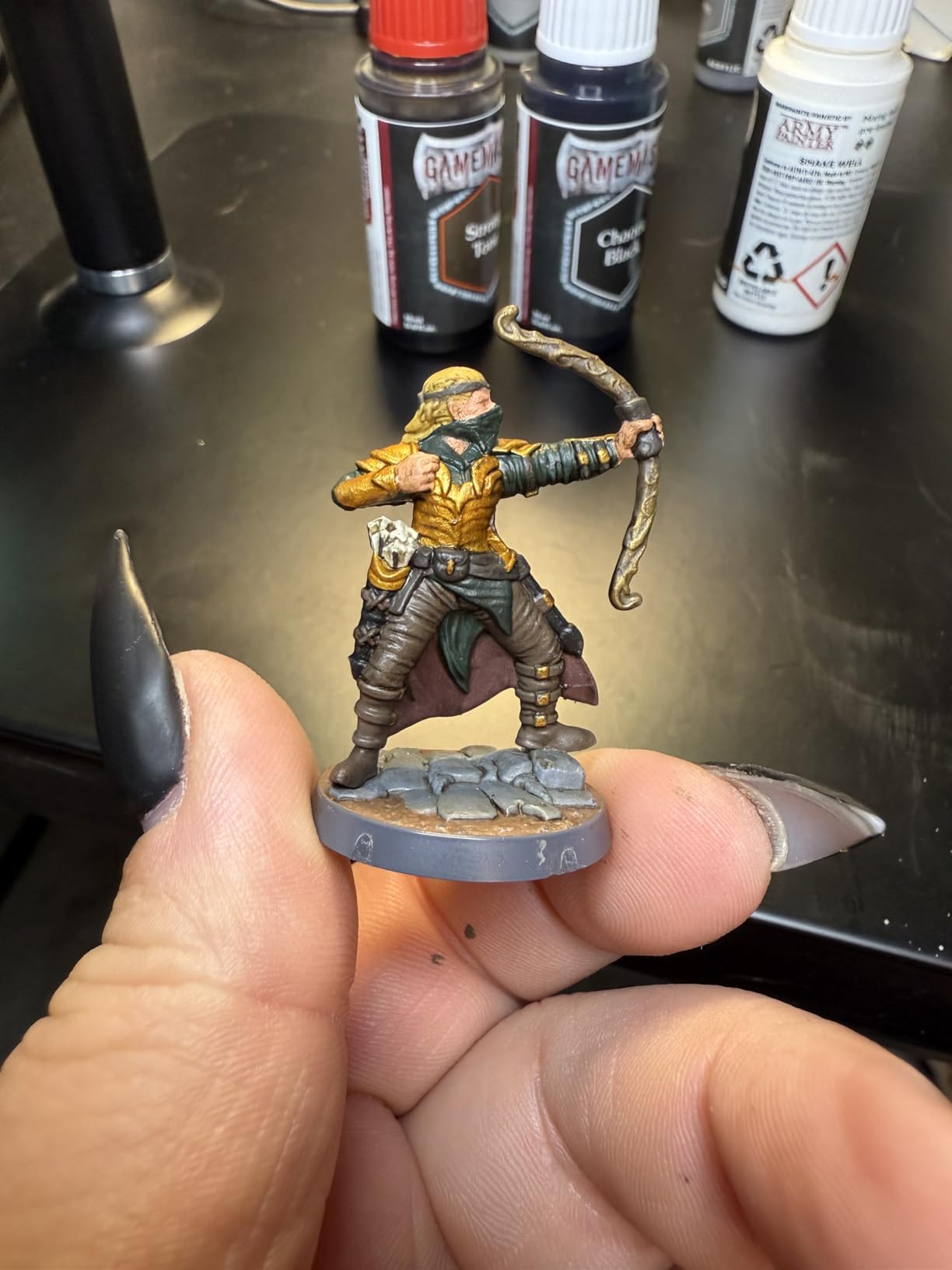 The Army Painter GameMaster: Adventure Starter Role-playing Paint Set, 15 x 18ml Warpaints Fanatic Acrylic paints, incl. a Brush-On Primer, 5 FREE Miniatures & 1 Brush - For Warhammer & Dnd customer photo 1