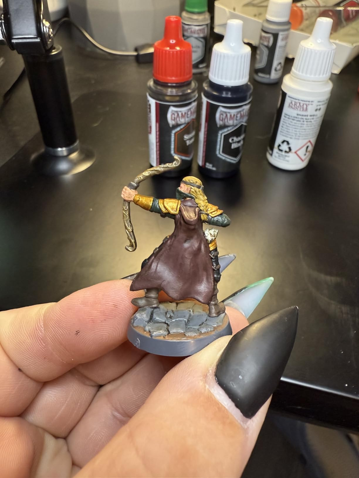 The Army Painter GameMaster: Adventure Starter Role-playing Paint Set, 15 x 18ml Warpaints Fanatic Acrylic paints, incl. a Brush-On Primer, 5 FREE Miniatures & 1 Brush - For Warhammer & Dnd customer photo 2