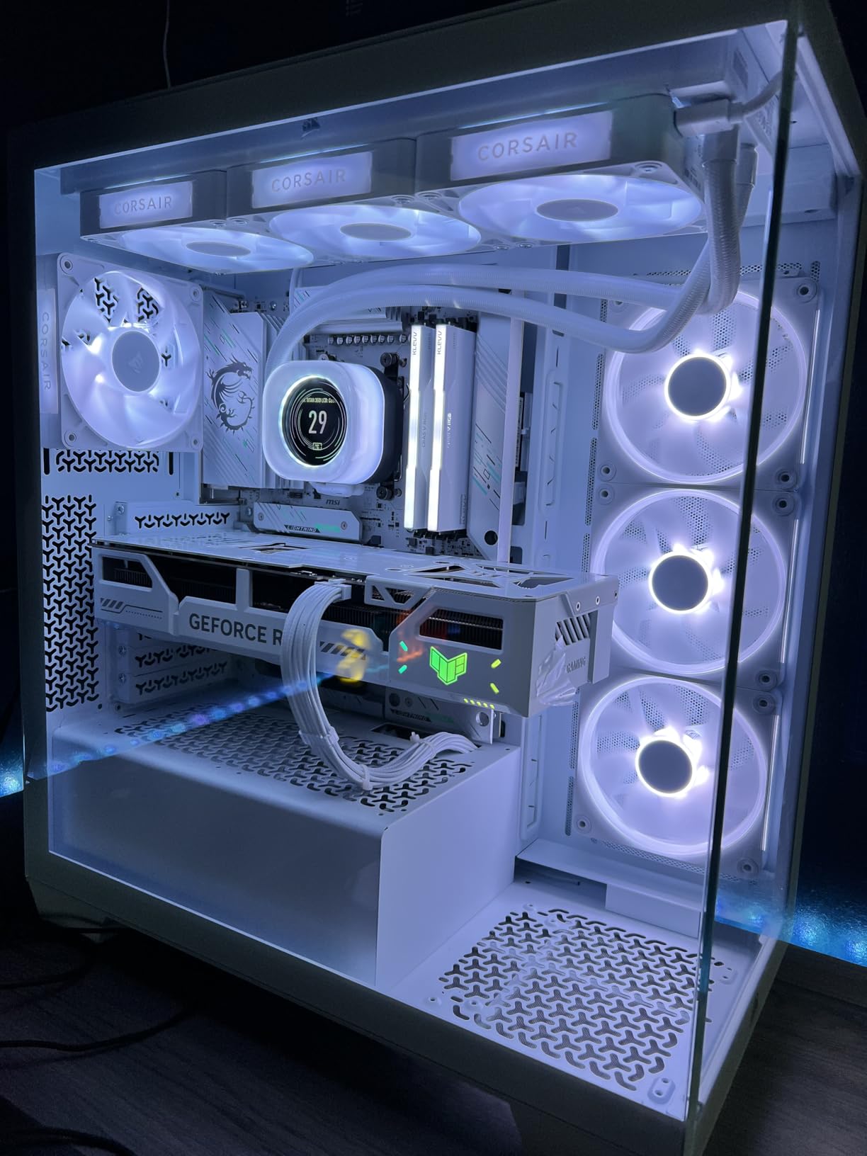 CORSAIR iCUE Link Titan 360 RX LCD Liquid CPU Cooler - 360mm AIO - Low-Noise - FlowDrive Cooling Engine - Intel LGA 1851/1700, AMD AM5/AM4 - 3X RX120 RGB Fans - iCUE Link System Hub Included - White customer photo 2