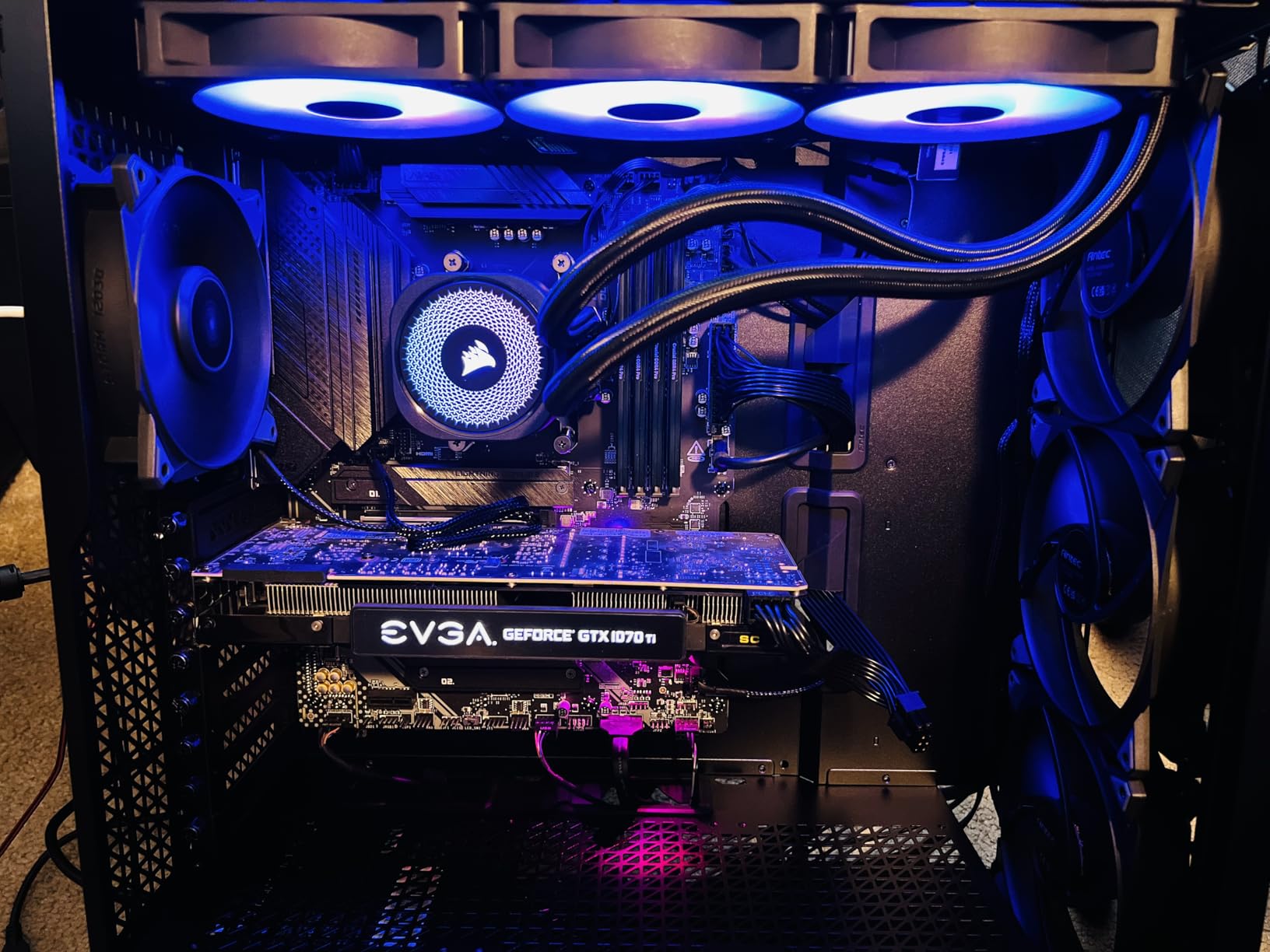 CORSAIR Nautilus 240 RS ARGB Liquid CPU Cooler - 240mm AIO - Low-Noise - Direct Motherboard Connection - Daisy-Chain - Intel LGA 1851/1700, AMD AM5/AM4 - 2X RS120 ARGB Fans Included - Black customer photo 2