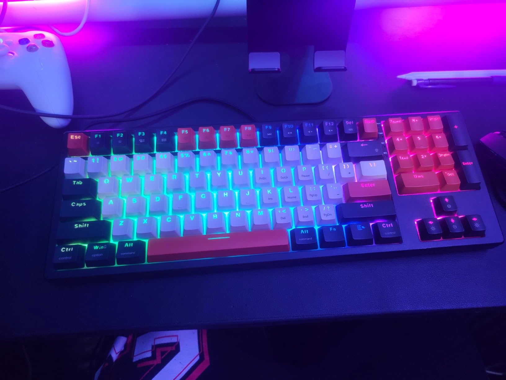 RisoPhy PC423 Wireless Creamy Keyboard with Screen & Knob, 75% 2.4G/Bluetooth/USB-C Gasket RGB Mechanical Keyboard, Hot Swappable, Five-Layer Padding & Pre-lubed Linear Switch, Retro Red and White customer photo 2