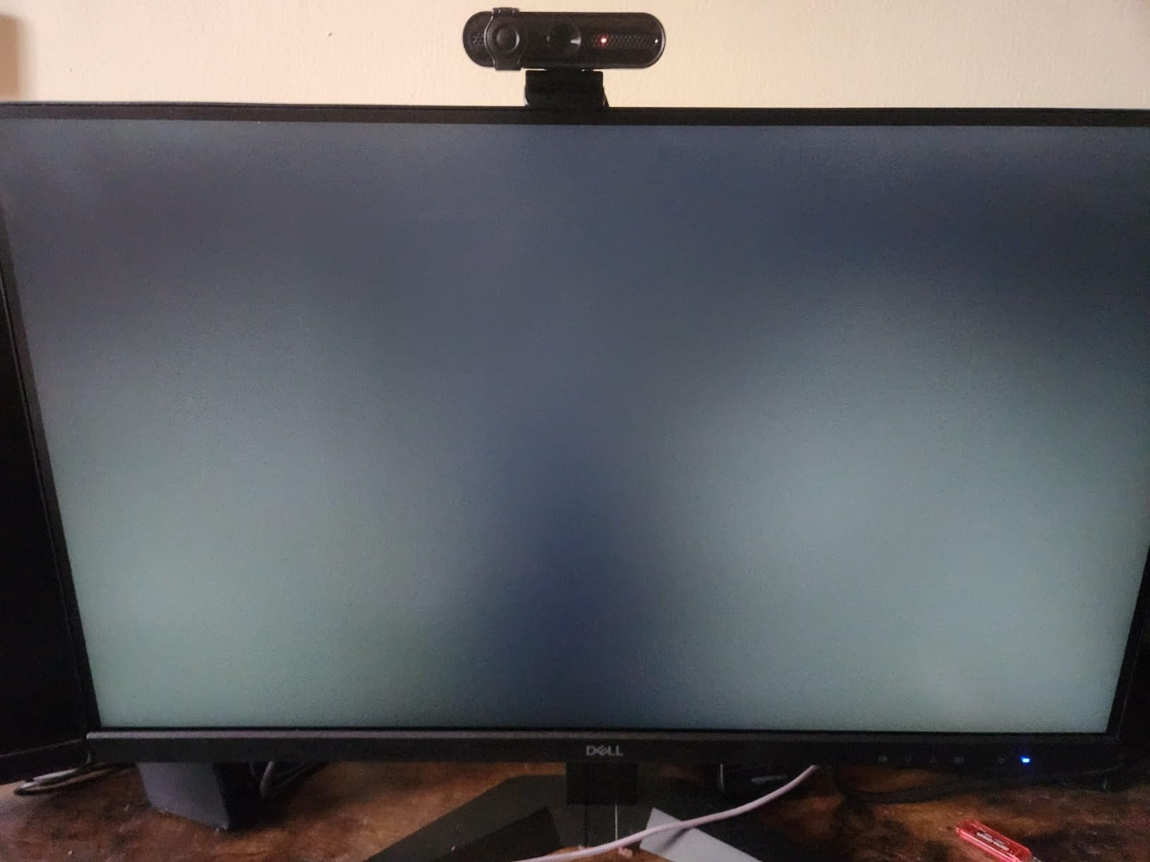 Dell G2725D Gaming Monitor 27-inch QHD 2560x1440 up to 180 Hz 2ms Response time 99% RGB Display DisplayPort HDMI Connectivity AMD FreeSync Comfortview Tilt Adjustable Black customer photo 2