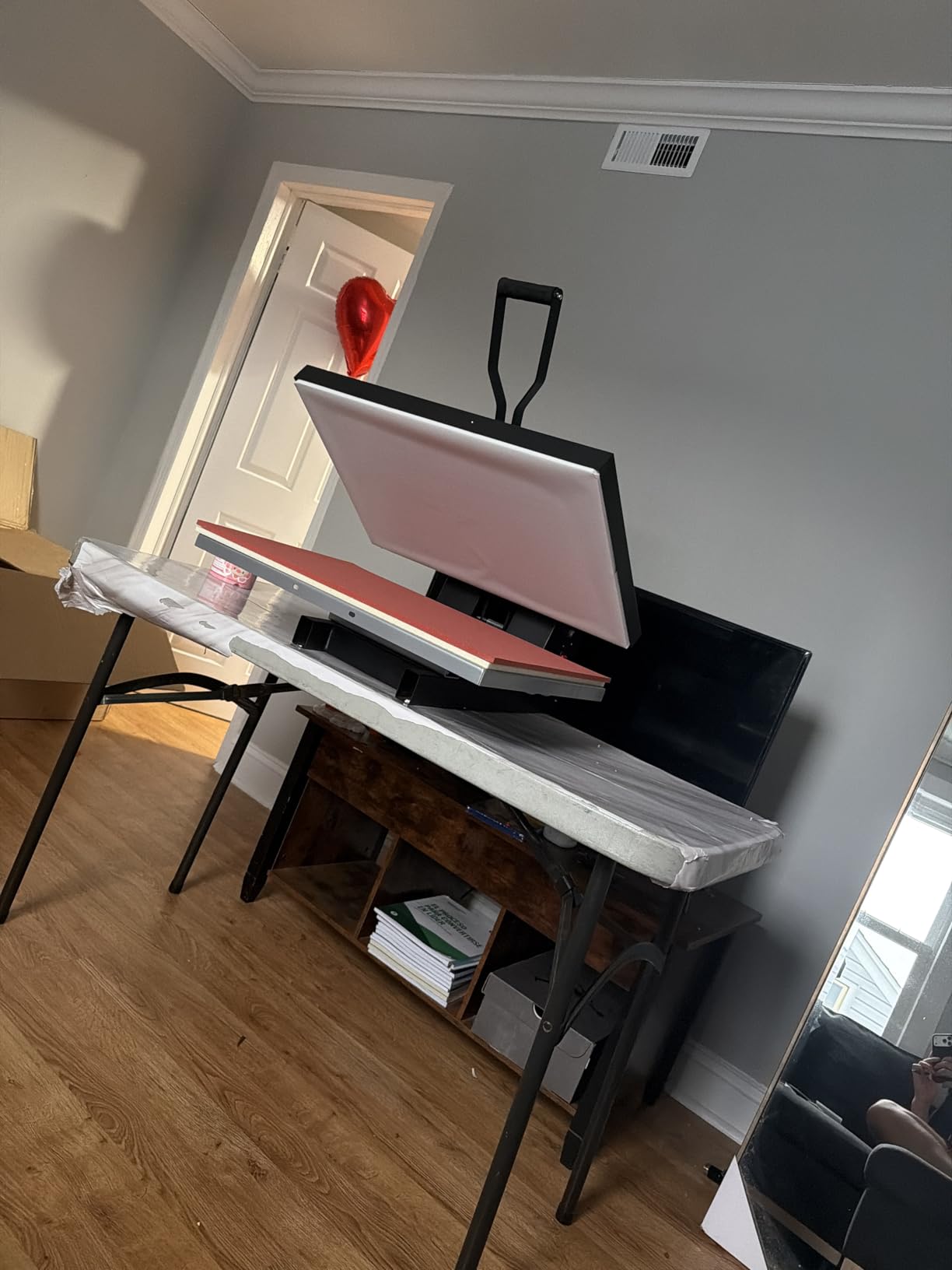 VEVOR Heat Press 16x24, 1700W Power Heat Press Machine, Fast Heating, High Pressure Heat Press Machine for T-Shirt, Digital Industrial Sublimation Printer for Heat Transfer Vinyl, Easy to Use, Black customer photo 1