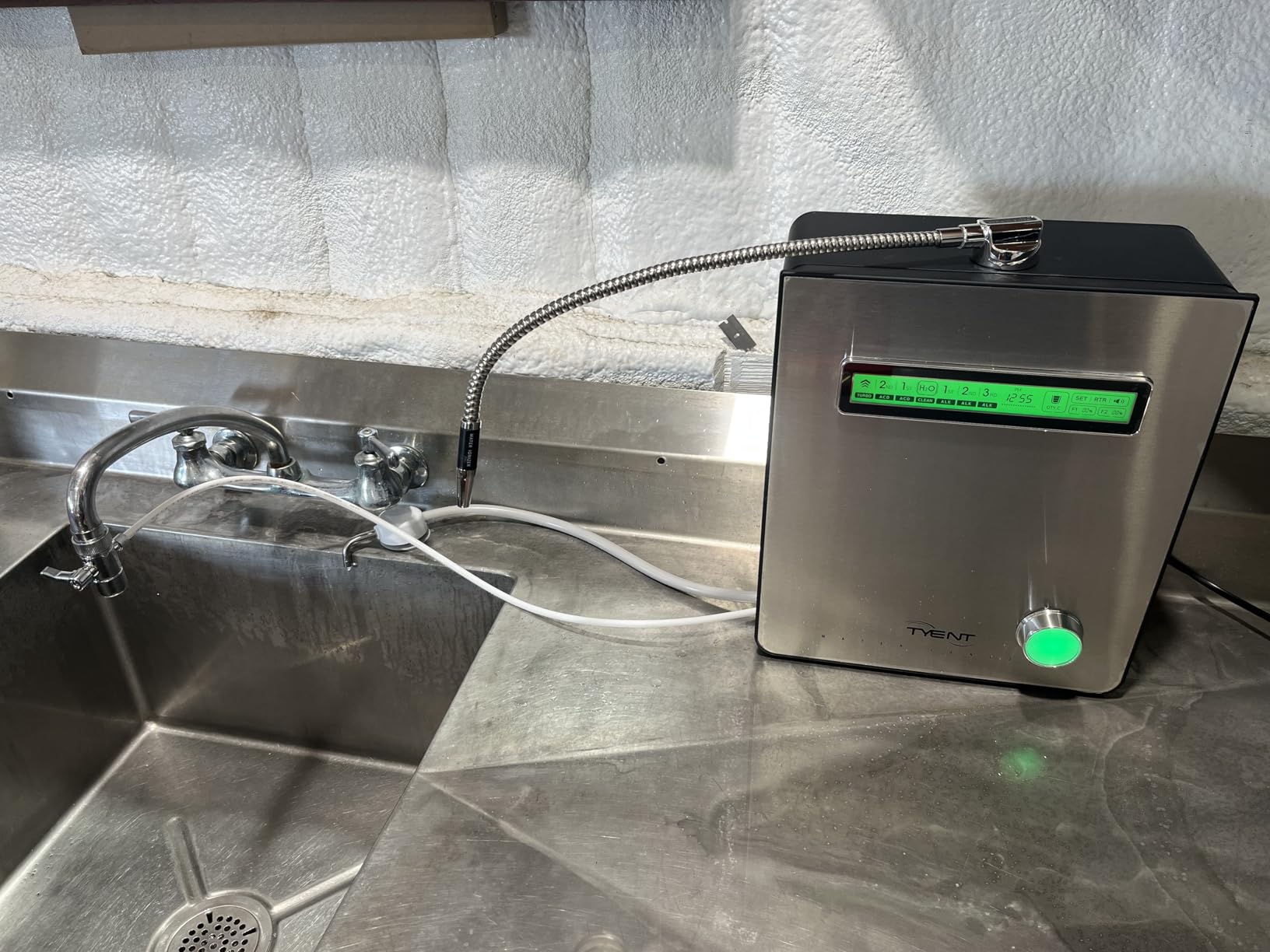 Tyent - Edge 7 Water Ionizer - Dual Filtration System - Hydrogen Enhanced Water Purification - Adjustable pH Settings with Turbo Mode - Touchscreen Interface & Auto-Flow Stop - Advanced Filtration customer photo 2