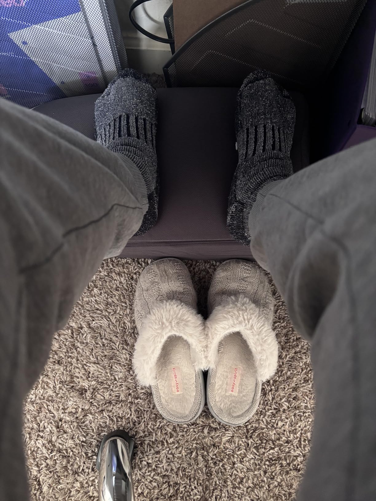 Foot Rest for Under Desk at Work, Gaming Accessories Foot Stool with 3 Adjustable Heights & Washable Cover, Comfortable Office Desk Accessories, Footrest for Office, Home and Car (Black) customer photo 1