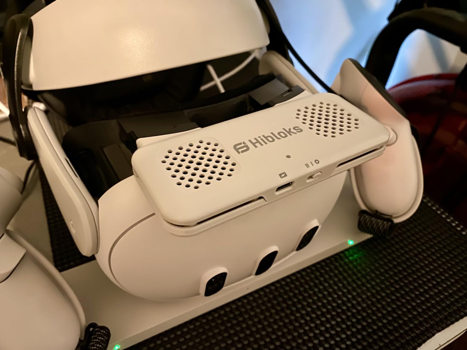 HiBloks Facial Interface with Cooling Fan for Meta Quest 3S Accessories, 2Pcs Face Cover Pad Compatible with Oculus Quest 3S Fan Cooler, Replacement Facial Interface Relieve Lens Fogging (2 Speeds) customer photo 2