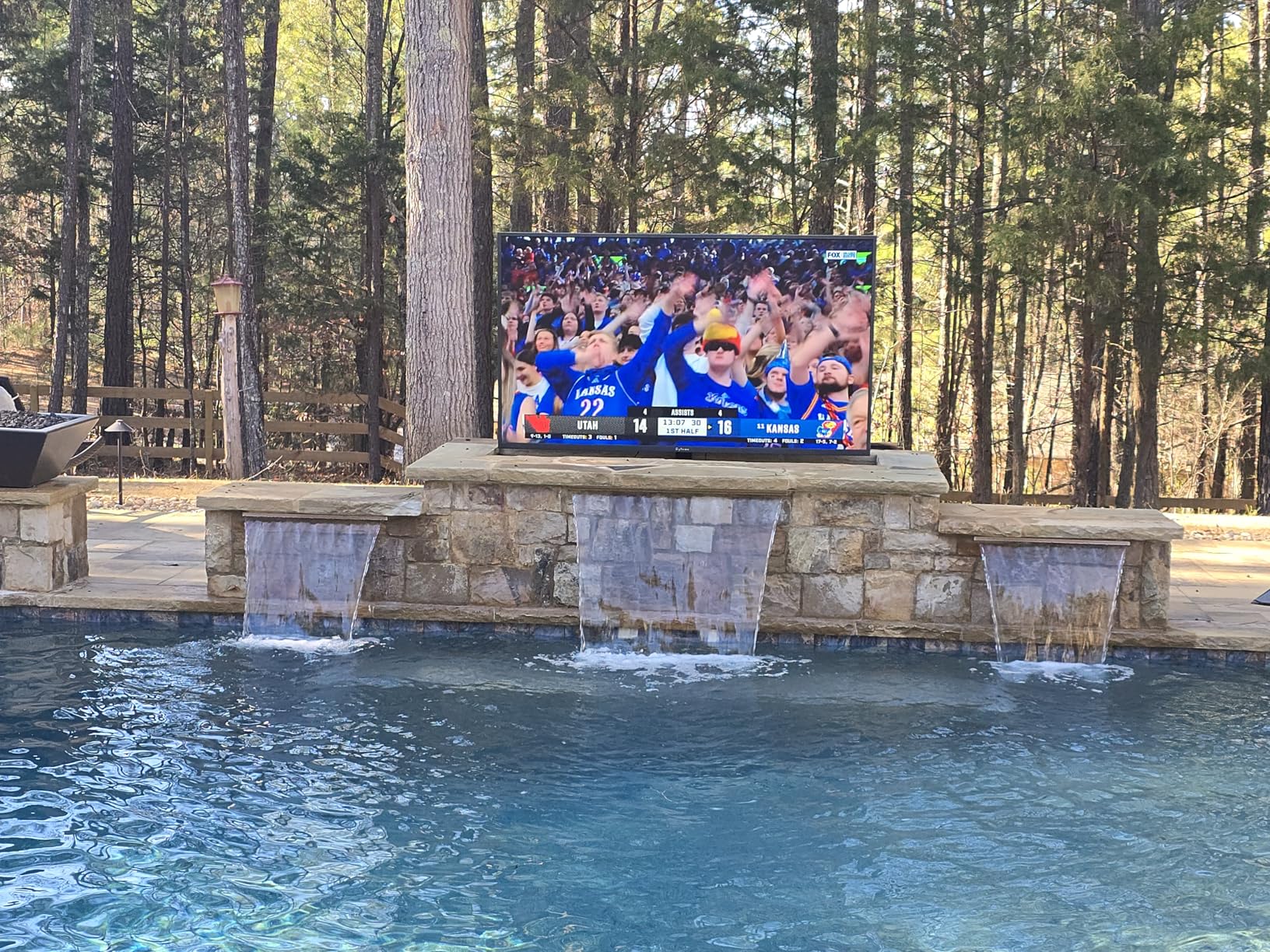 SYLVOX 65 Inch Outdoor Smart Television Weatherproof Google TV, 4K 700NIT High Brightness Temperature Resistant IP55 Waterproof TVs, Anti-Scratch, Suitable for Partial Sun (Patio Series) customer photo 2