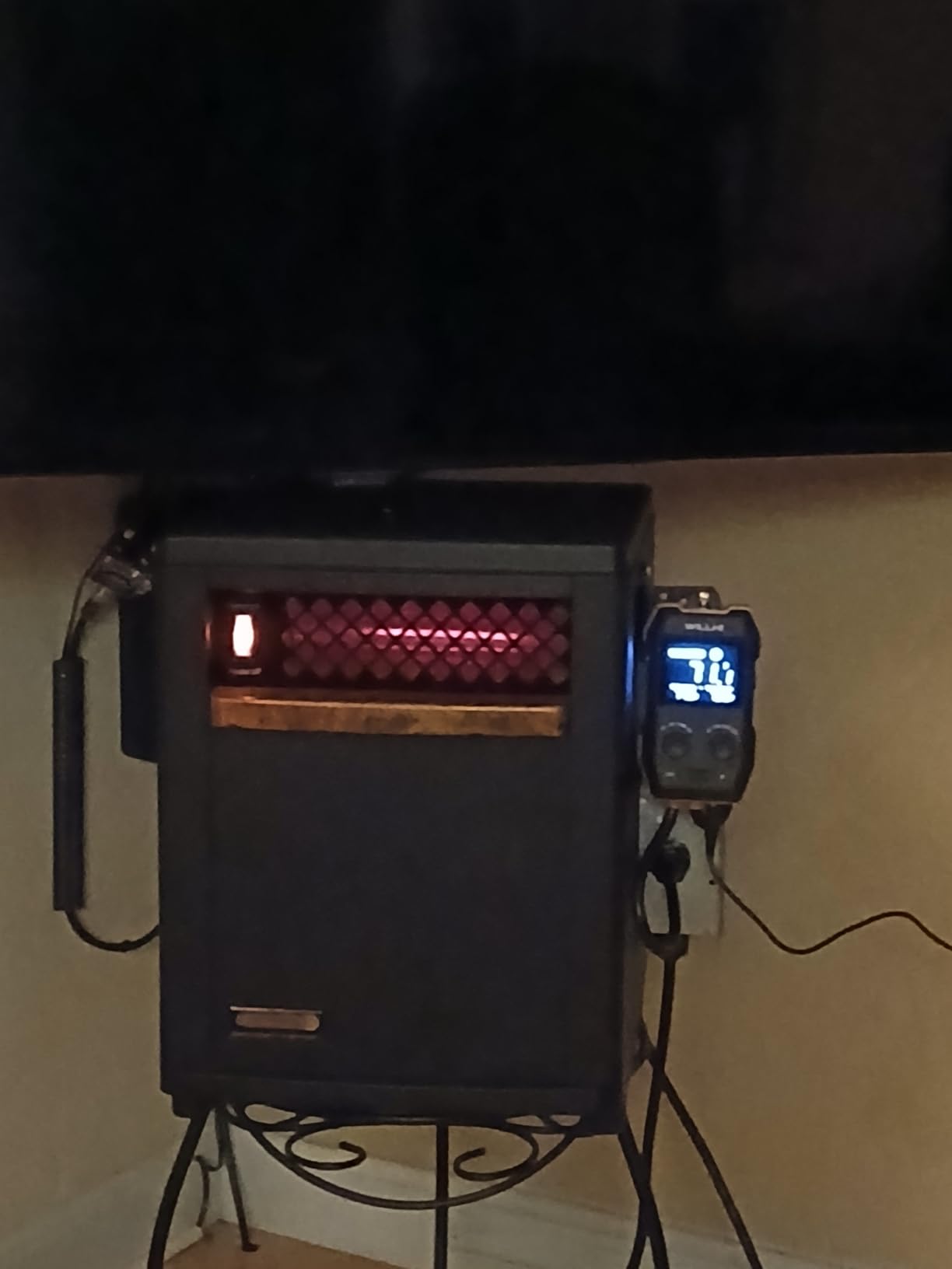 WH2408 Temperature Controller 10A 1200W, Digital Thermostat Controlled Outlet Plug Switch for Reptile Terrarium Greenhouse Homebrew Aquarium Seedling Mat, Heating or Cooling Mode (Pack of 1) customer photo 2