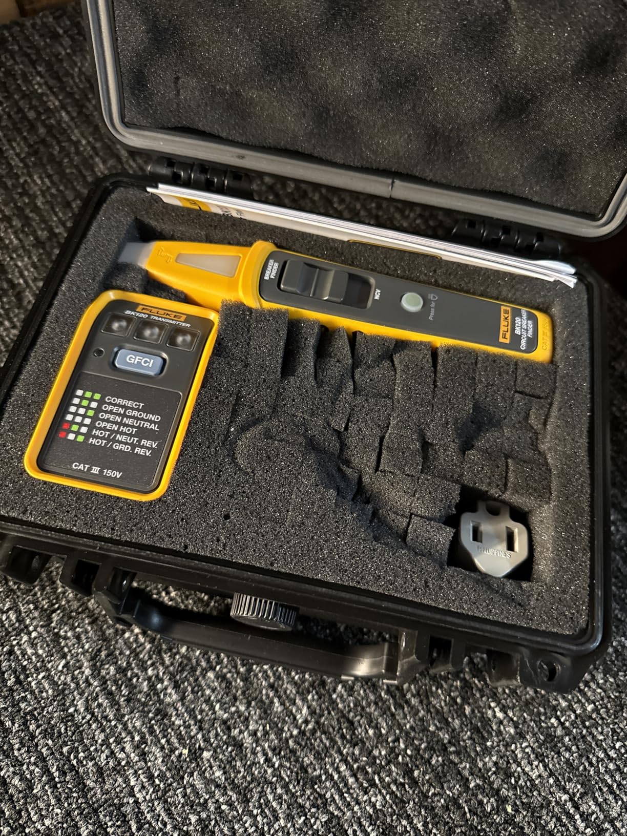 Fluke BK120 SmartTrace Breaker Finder and Socket Tester customer photo 1