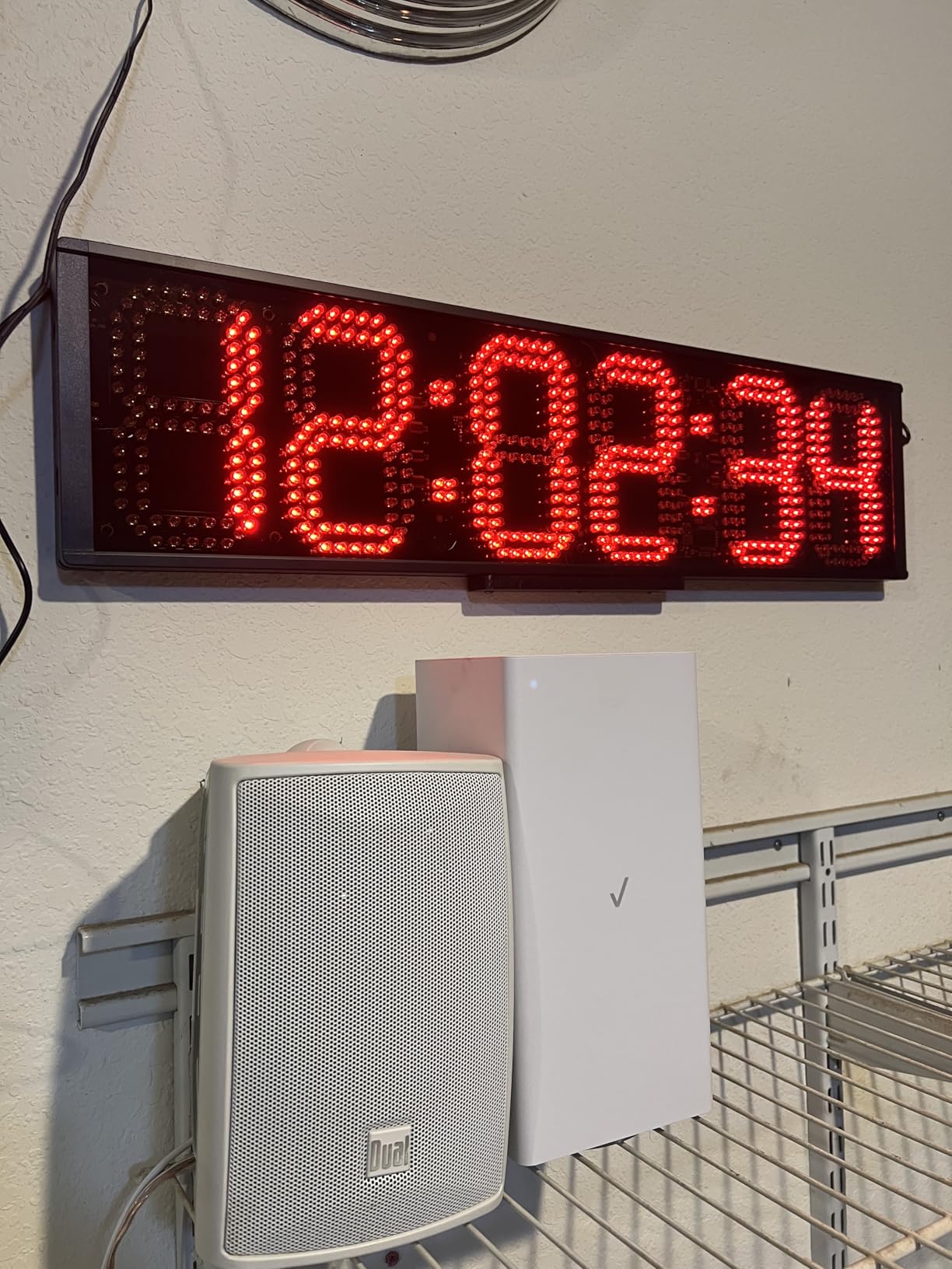 Tripod 5.6'' Race Clock, Race Timer, Digital Countdown Clock, with Gym Interval Workout Timers, Stopwatch, for Outdoor Race Events (Red) customer photo 1