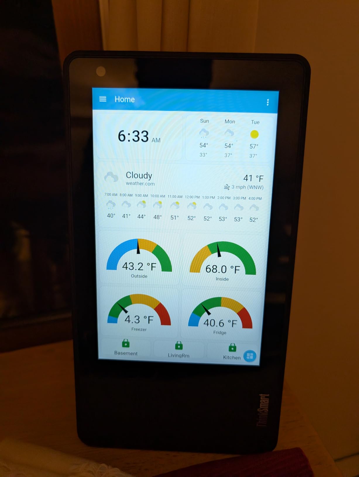 SwitchBot Meter Pro, Digital Hygrometer & Thermometer - Wireless Indoor Temperature & Humidity Monitor with Bluetooth App Control, Real-Time Alert customer photo 2