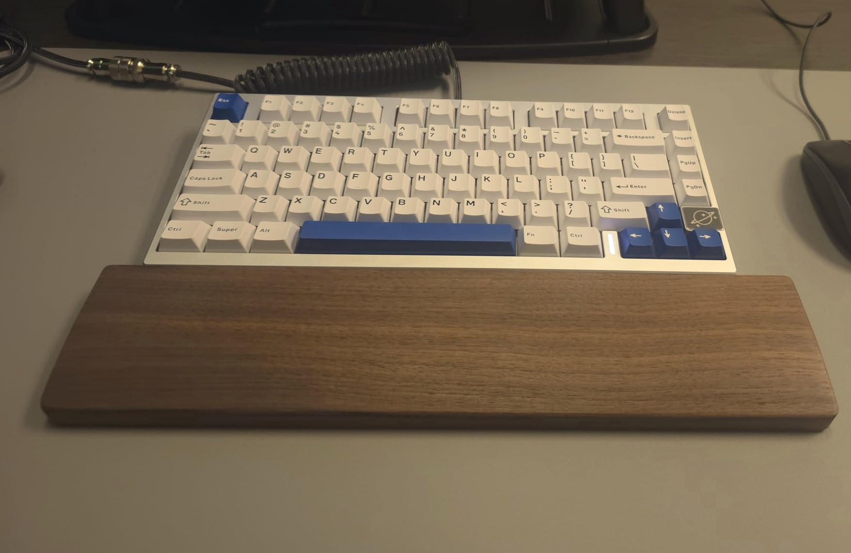 YUNZII AL75 PRO 75% Wireless Mechanical Gaming Keyboard,Full Aluminum CNC,BT/2.4G/Wired,PBT Keycaps,Gasket Mounted Hot Swap,Custom RGB Backlight, Programmable for Mac/Win (Silver, Cocoa Cream V2) customer photo 1