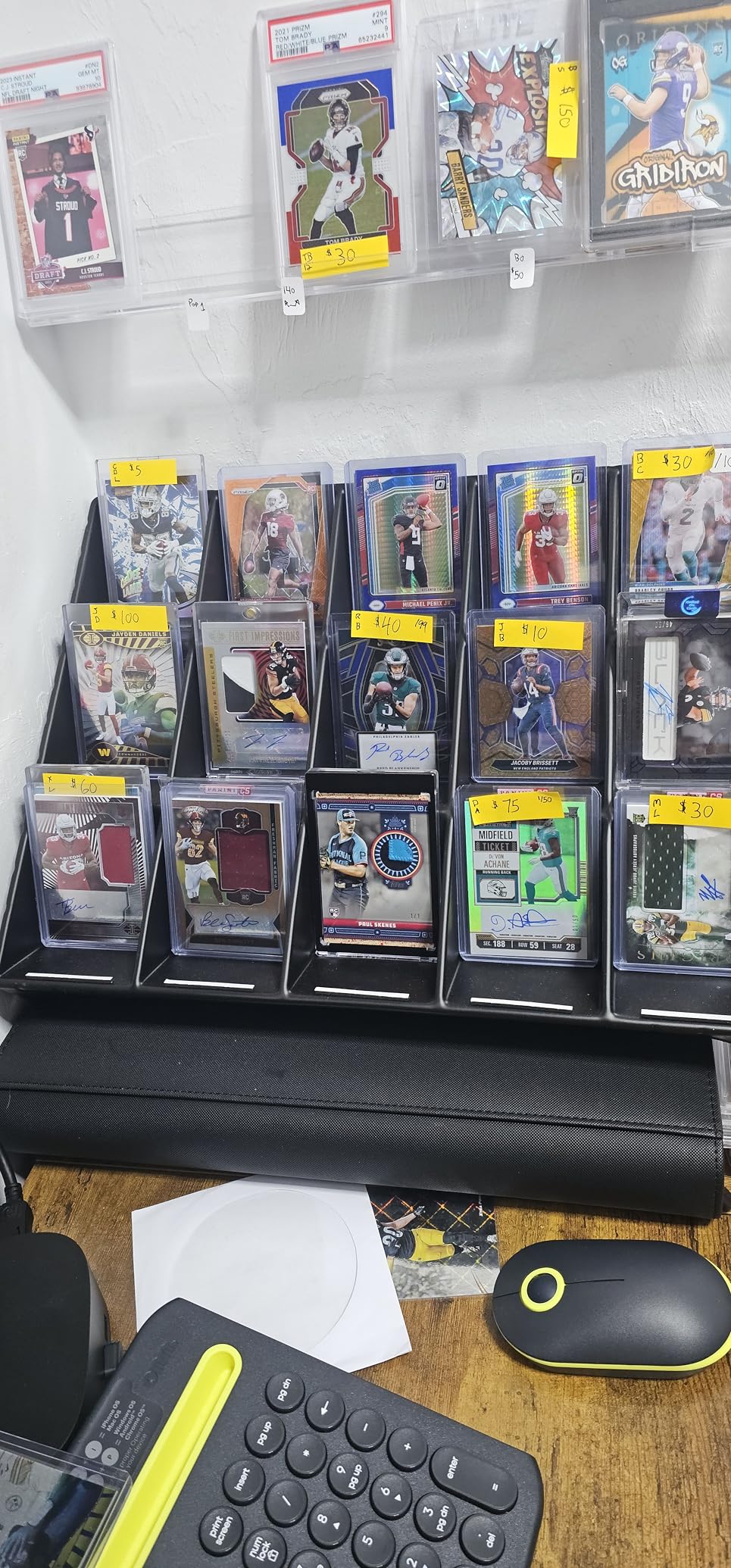 Storage Standard Card Sorting Tray - Stackable Trading Cards Organizer - 15-Compartment Tray Sorter for Organizing Raw, Sleeved or Toploaders - Includes Organization Insert Dividers customer photo 1